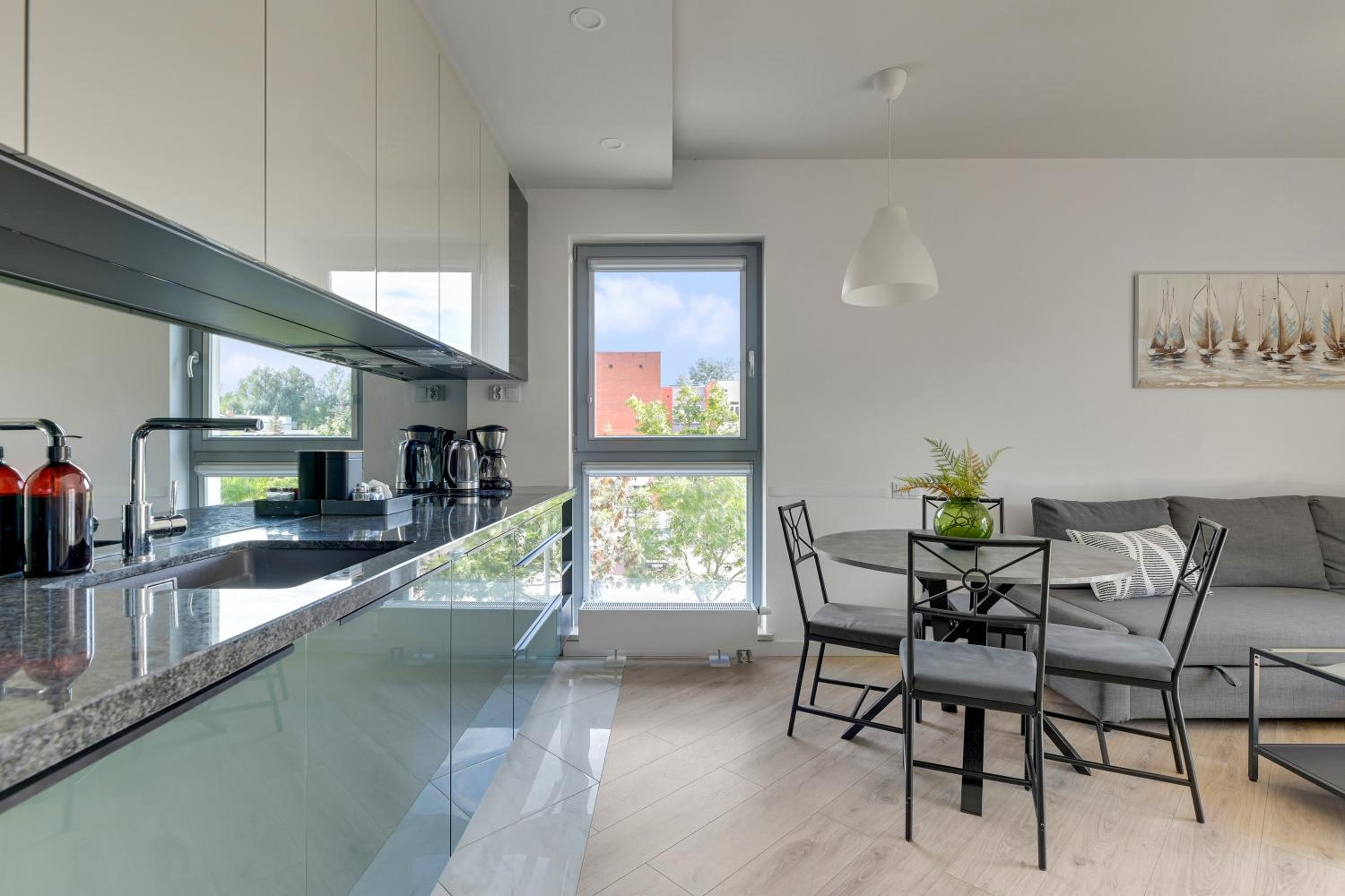 Nadmorze Seaside Apartment with Parking by Lion Apartments