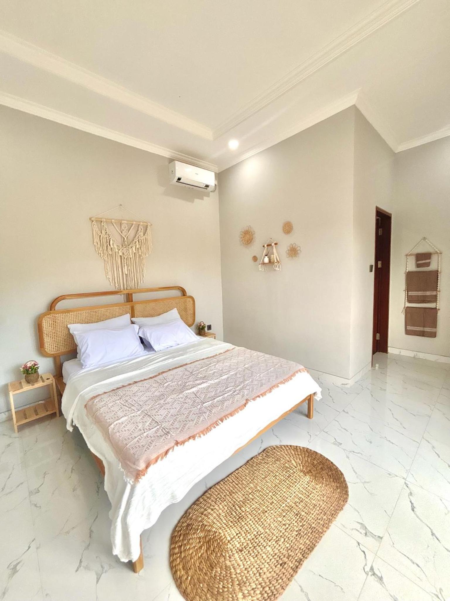 PRIVATE VILLA 3BR -Pool-Sanur-5 mins to Beach