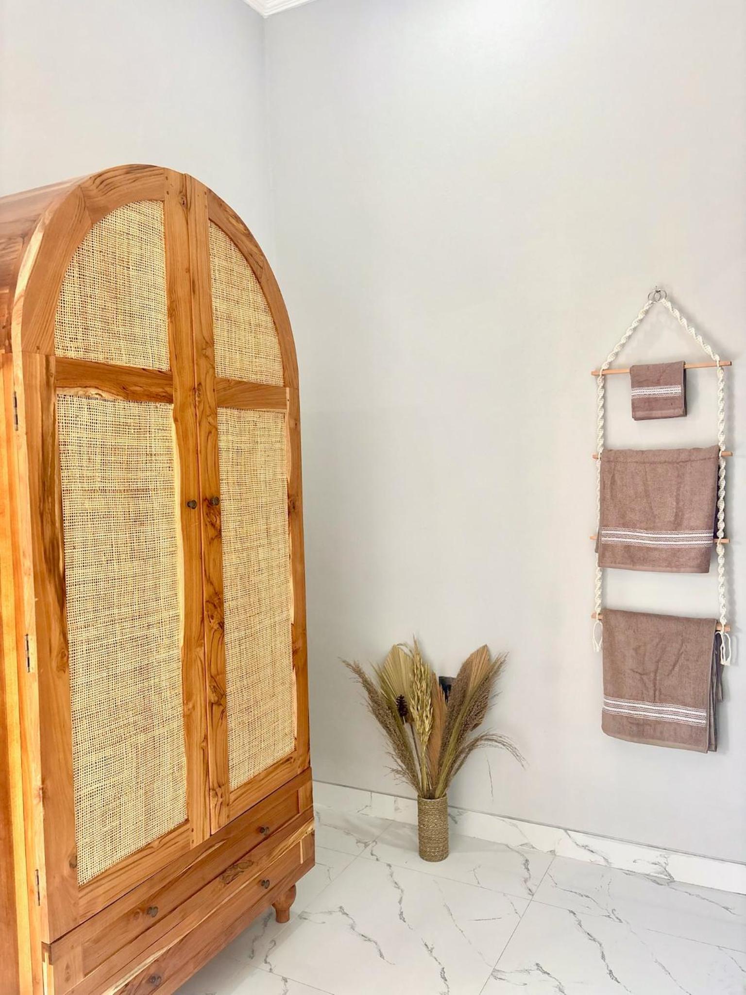 PRIVATE VILLA 3BR -Pool-Sanur-5 mins to Beach