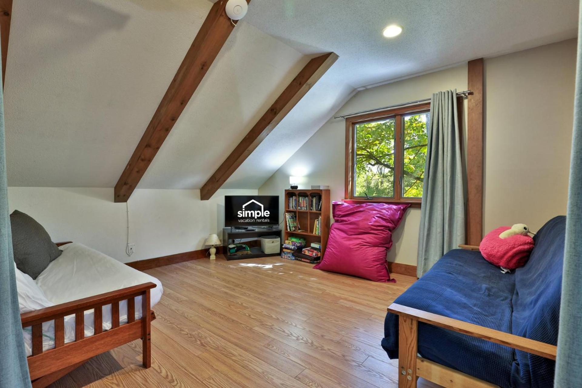 4BR Killington Home Perfect for Families, Pet-Friendly, Fireplace