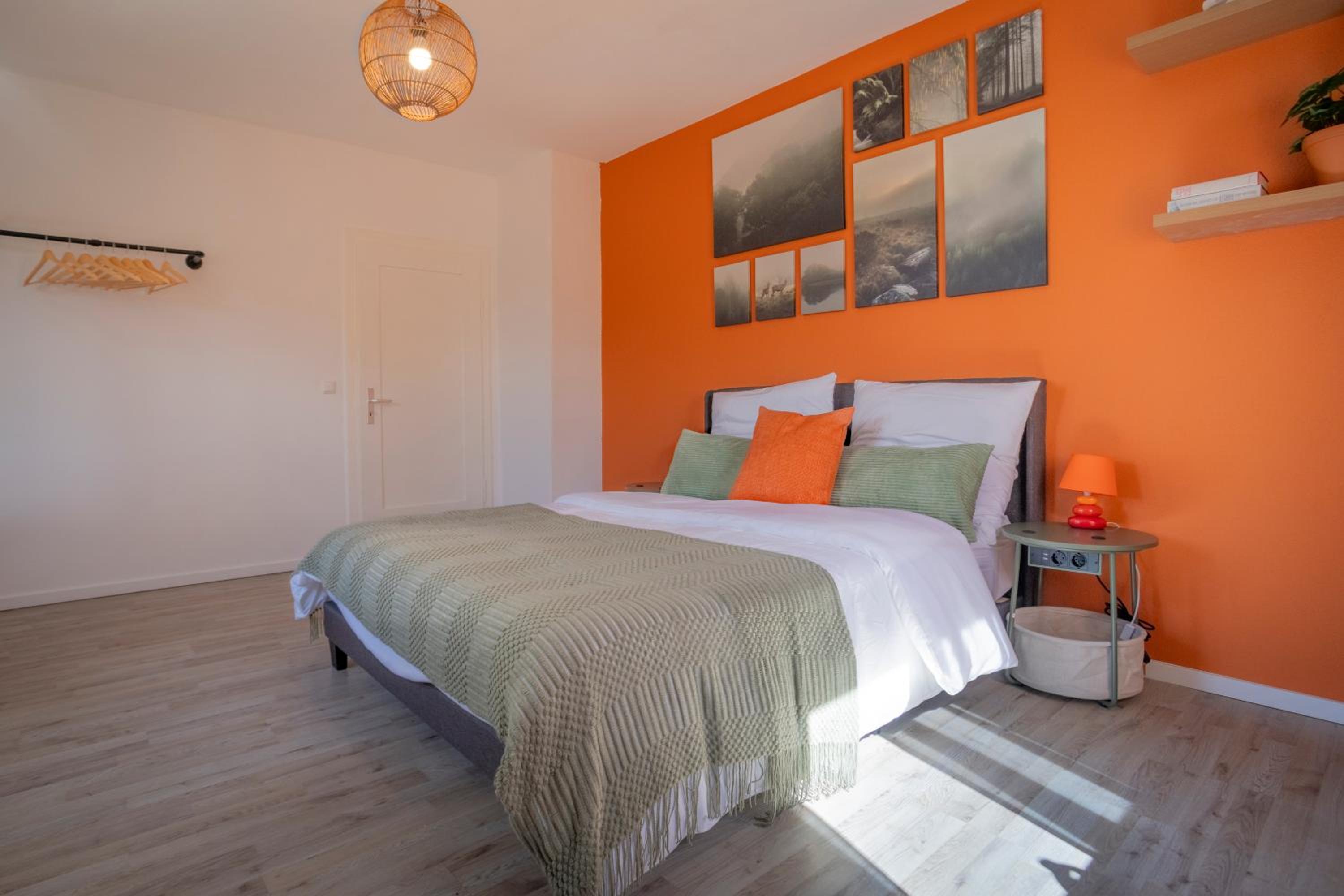 Das orange Haus in der Nähe Frankfurt