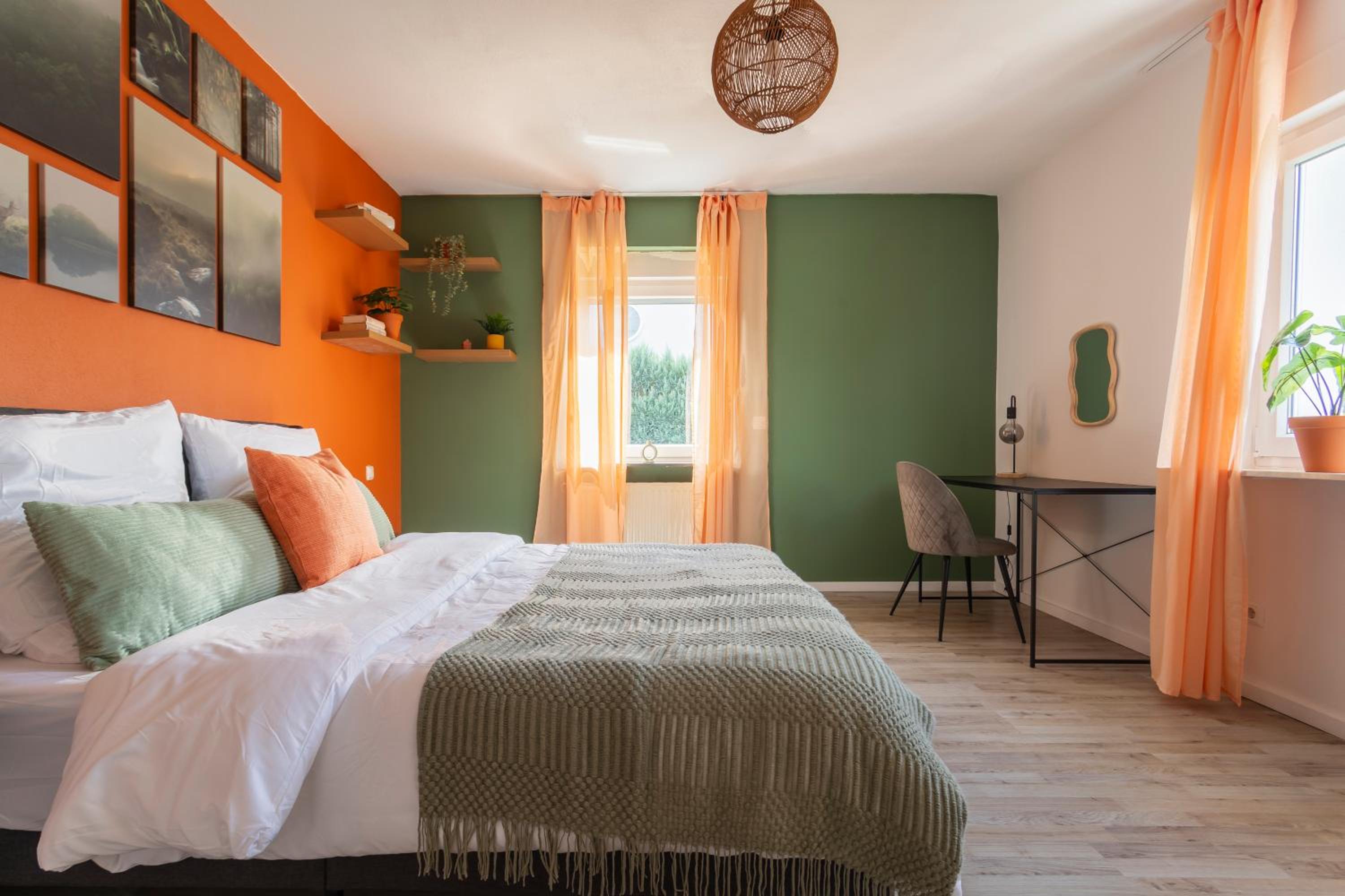 Das orange Haus in der Nähe Frankfurt
