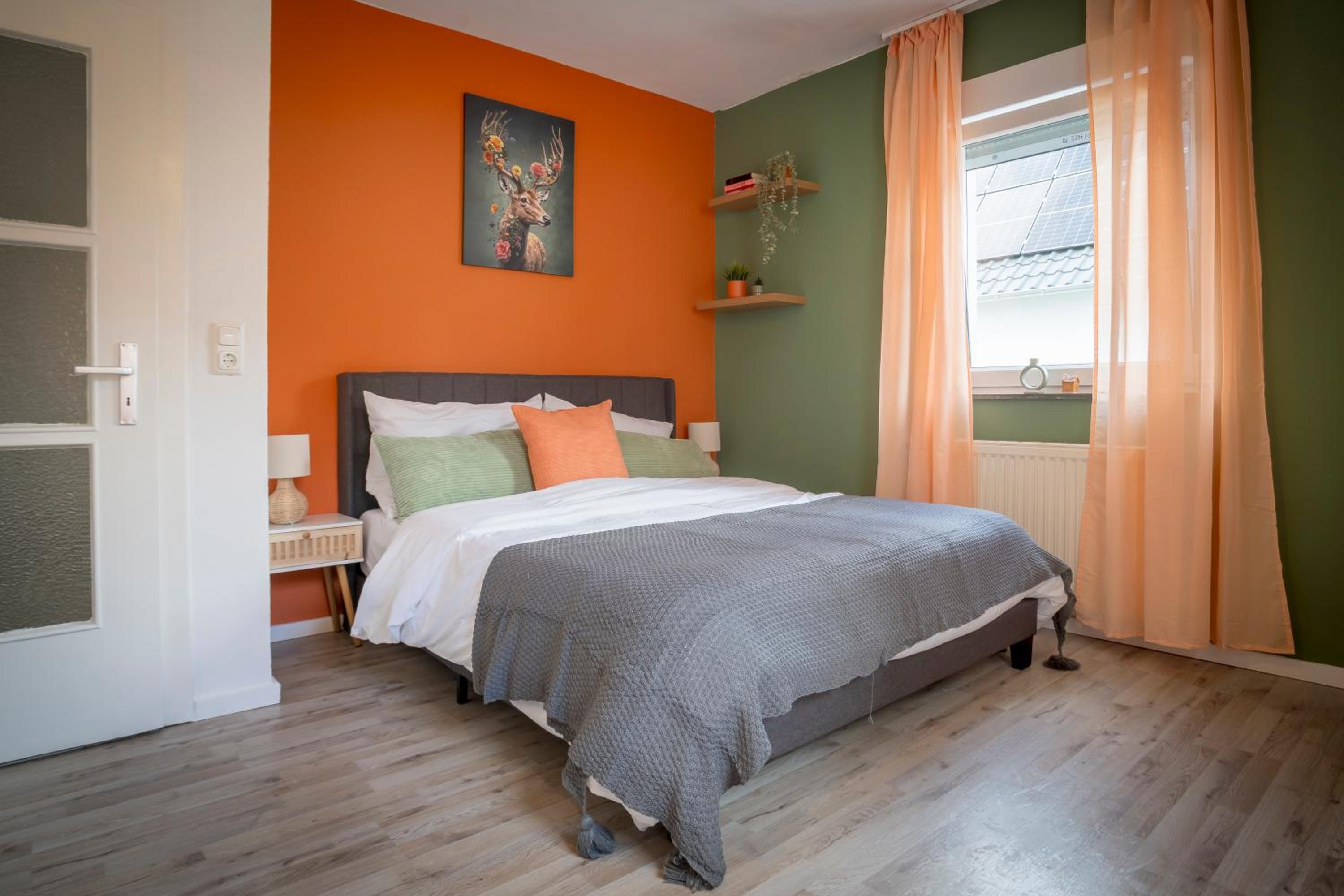 Das orange Haus in der Nähe Frankfurt