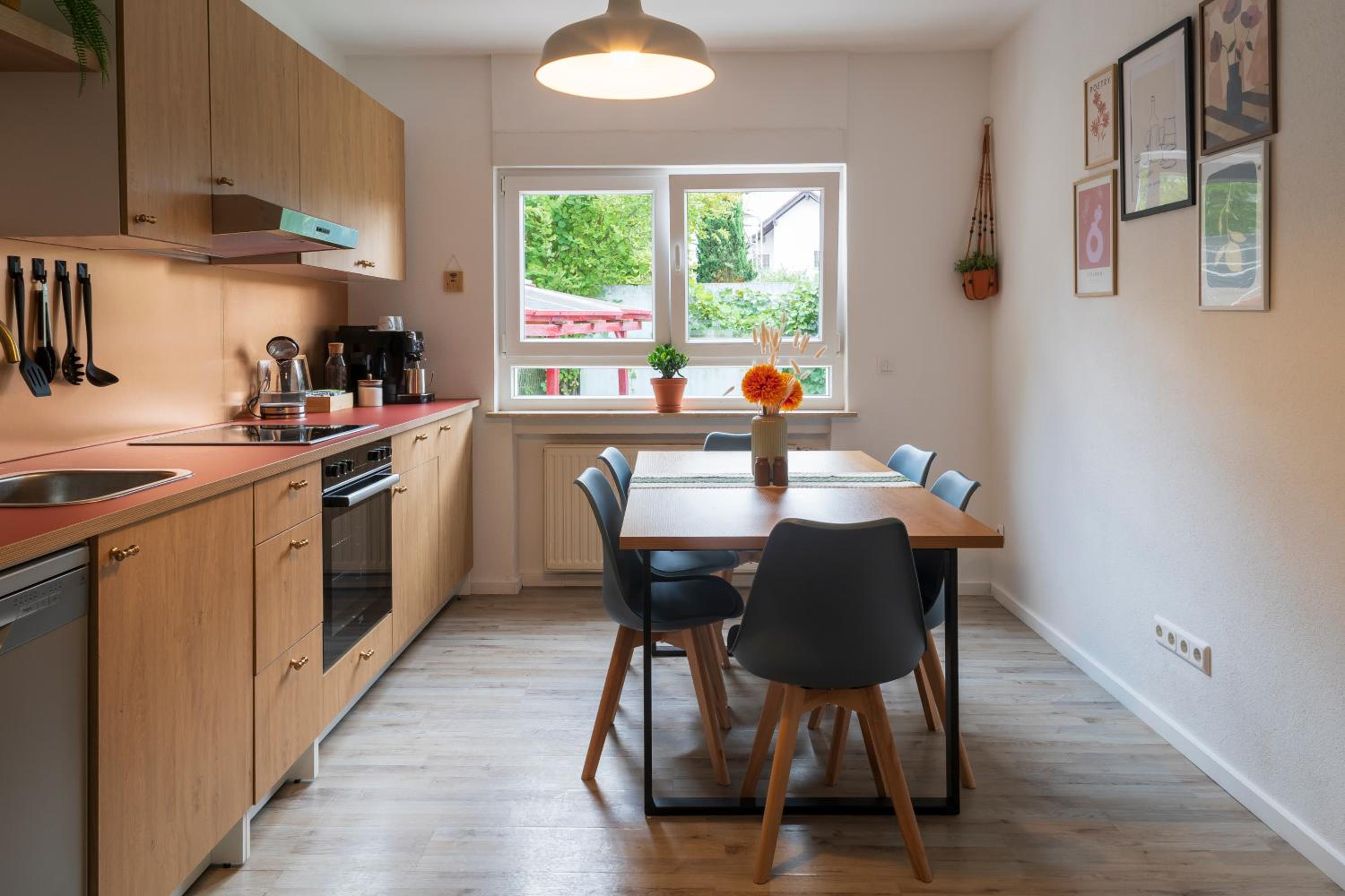 Das orange Haus in der Nähe Frankfurt