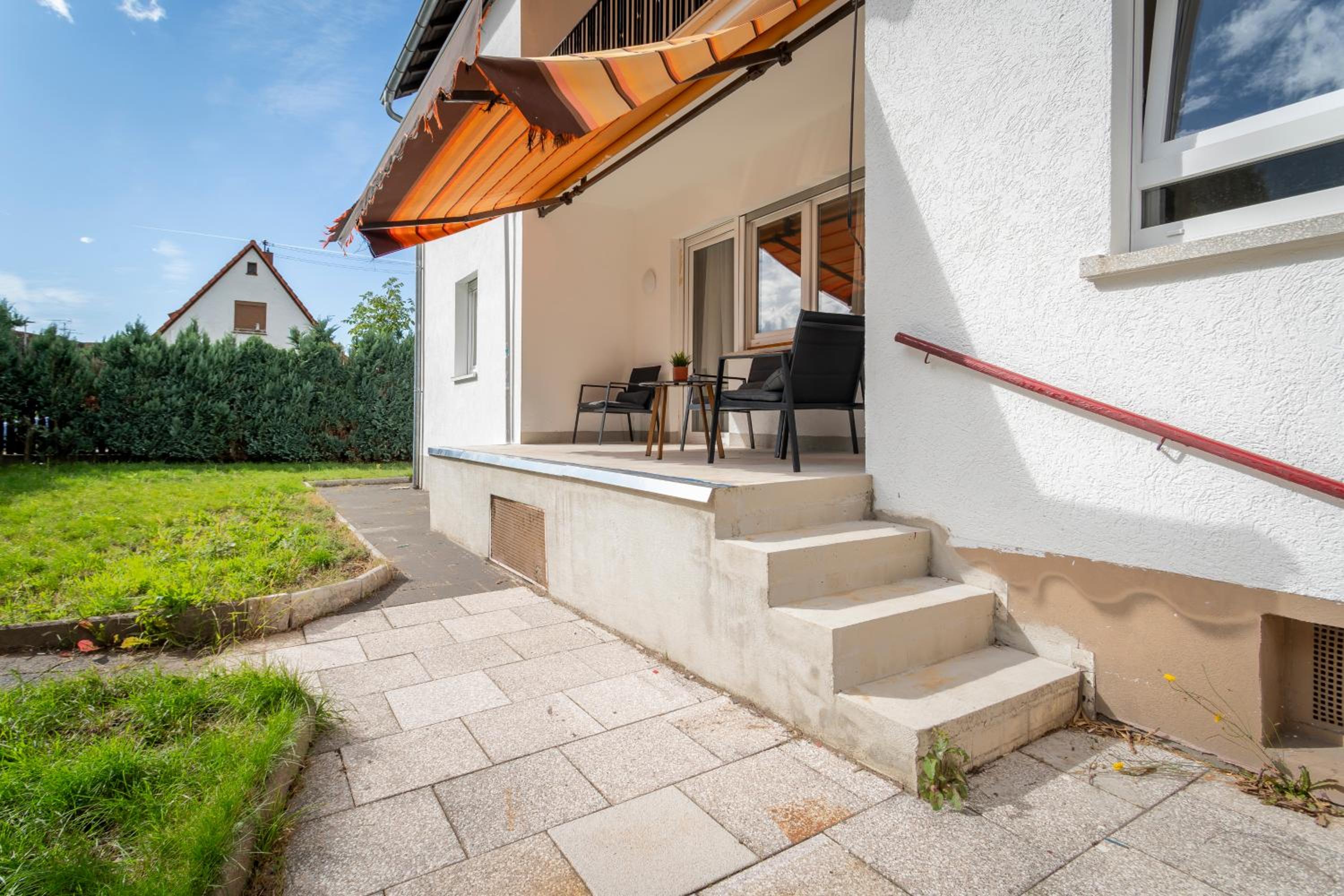 Das orange Haus in der Nähe Frankfurt