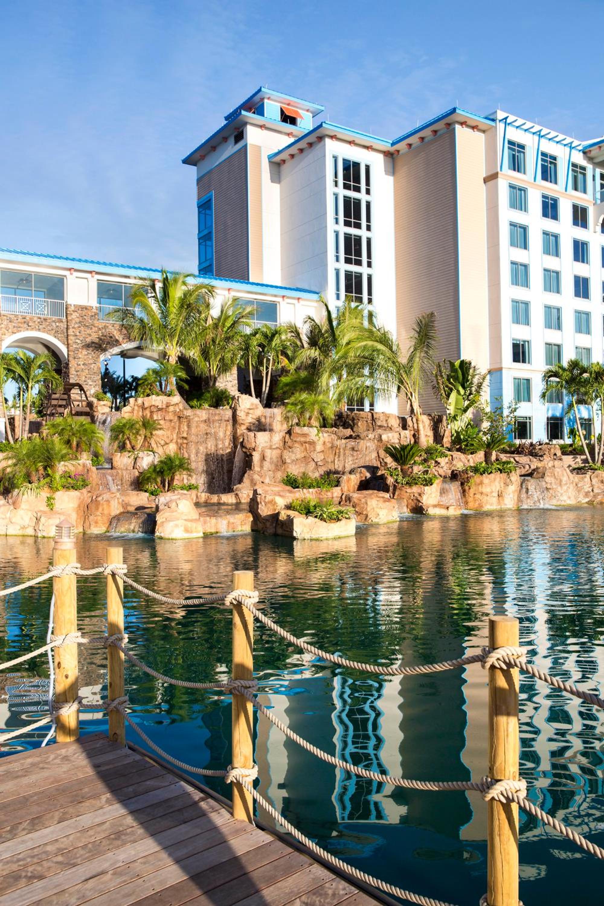 Universal's Loews Sapphire Falls Resort