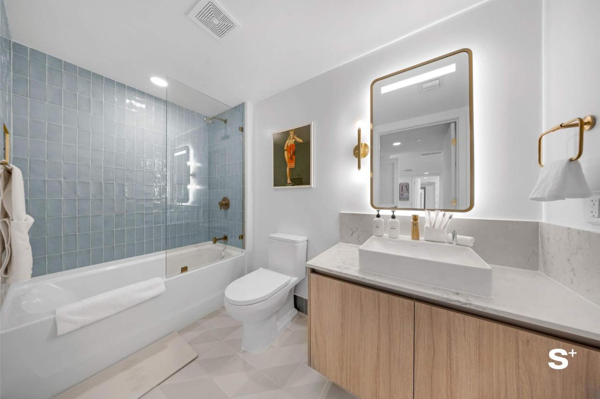 Modern DTW Miami Escape with Water Views