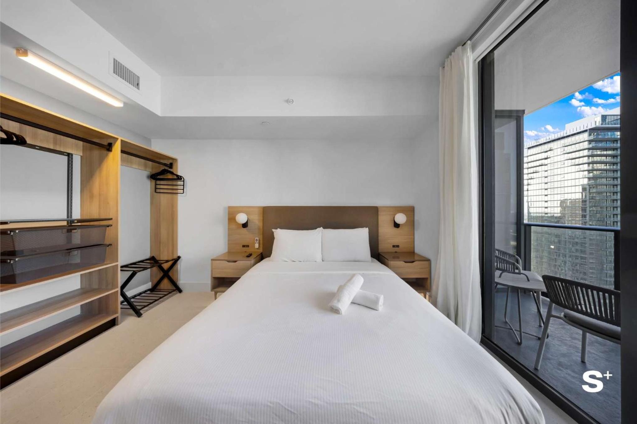 Modern DTW Miami Escape with Water Views