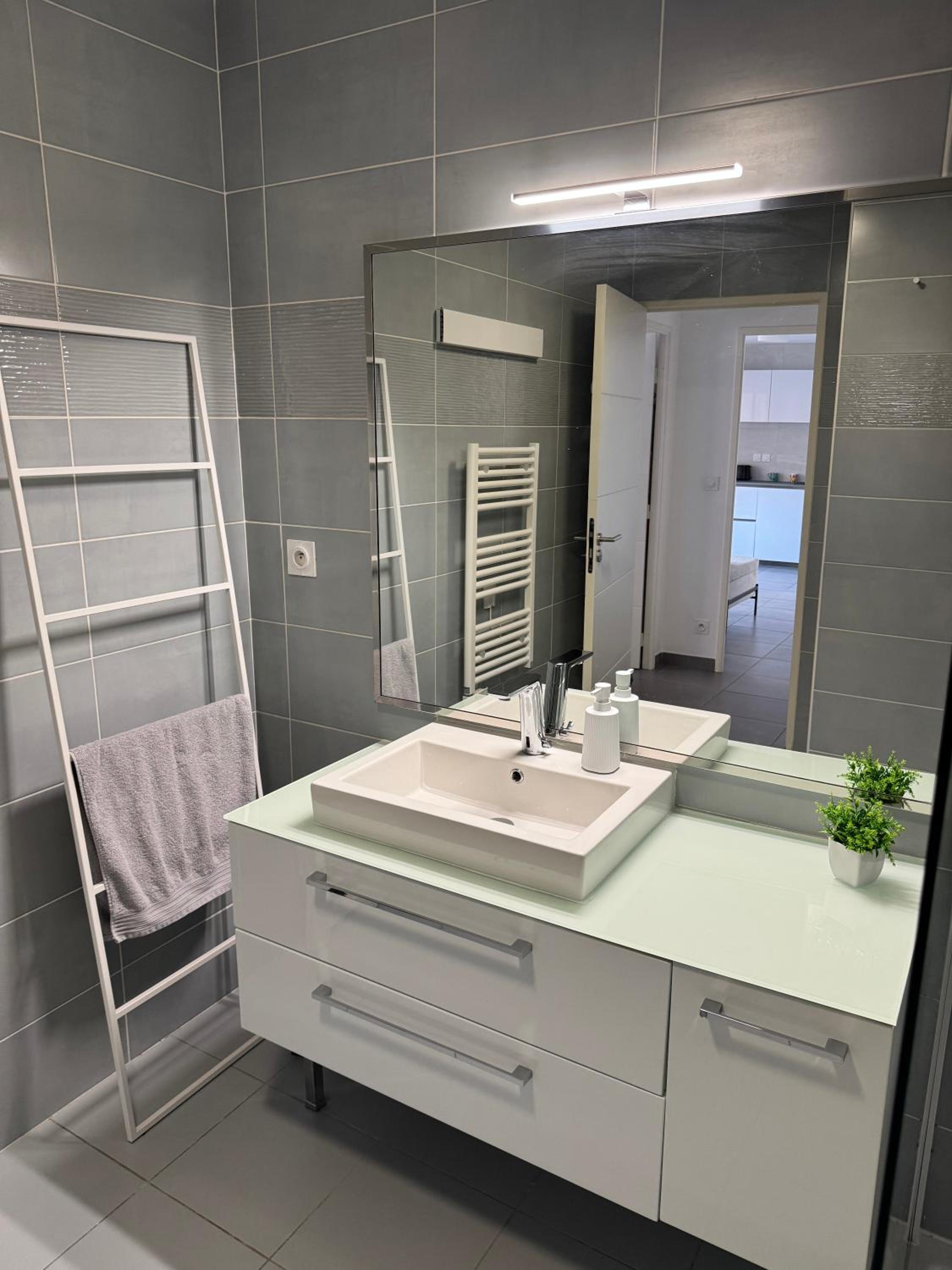Victor Hugo Spa
