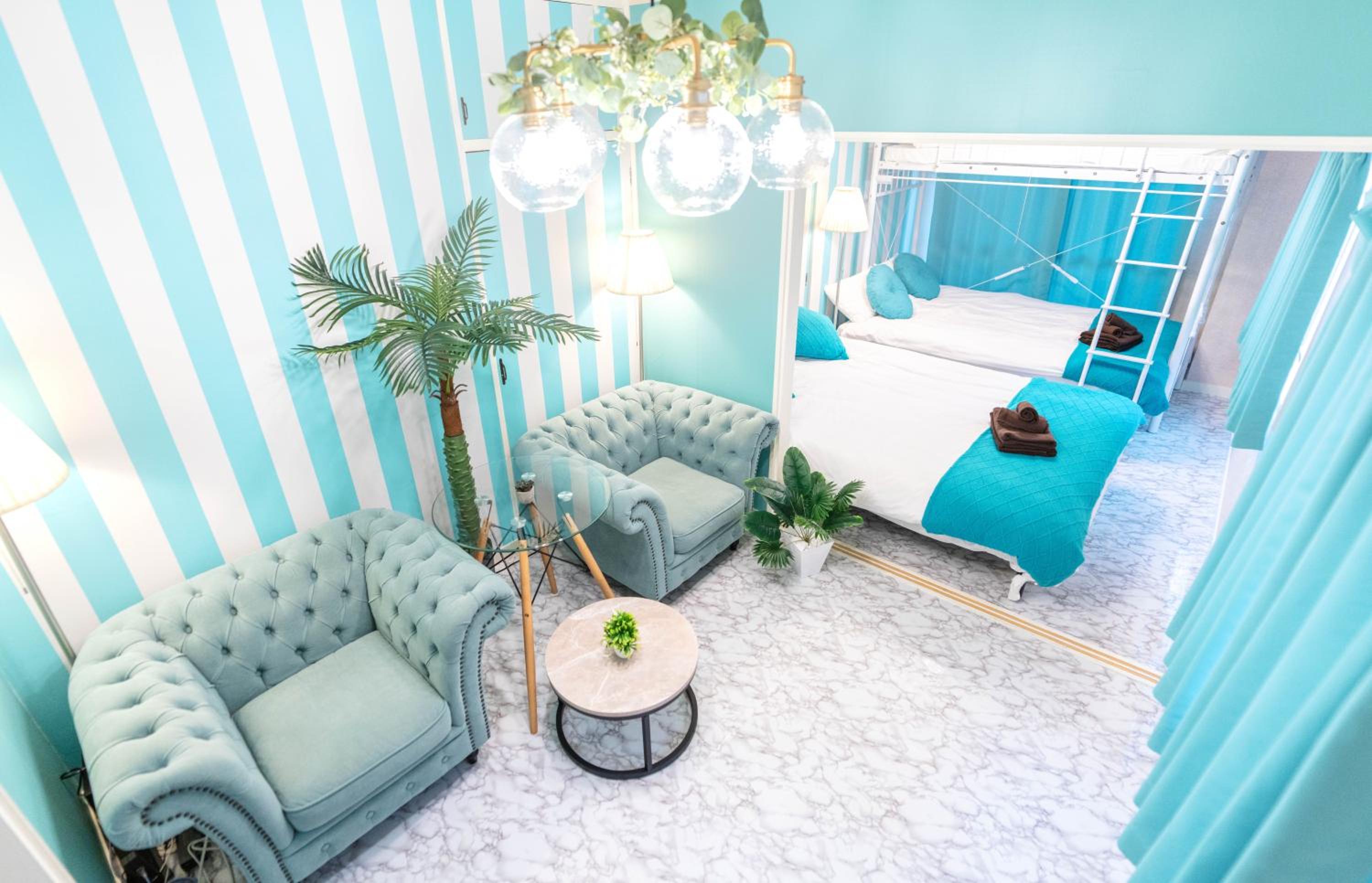 LEON RESORT HOTEL Max 9 people 3 min taxi Ikebukuro Station Tiffany Blue yellow Room 最大9名 池袋