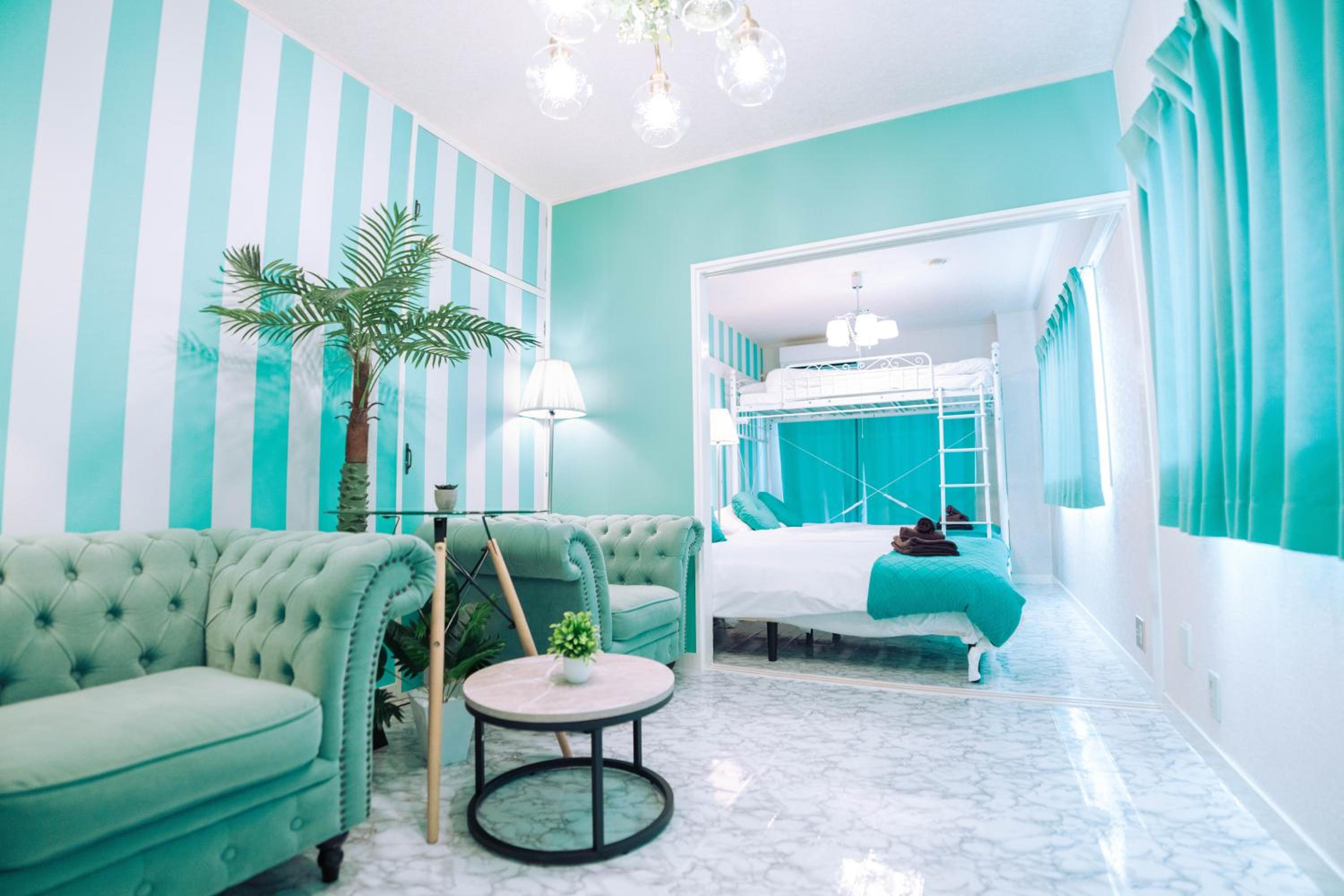 LEON RESORT HOTEL Max 9 people 3 min taxi Ikebukuro Station Tiffany Blue yellow Room 最大9名 池袋