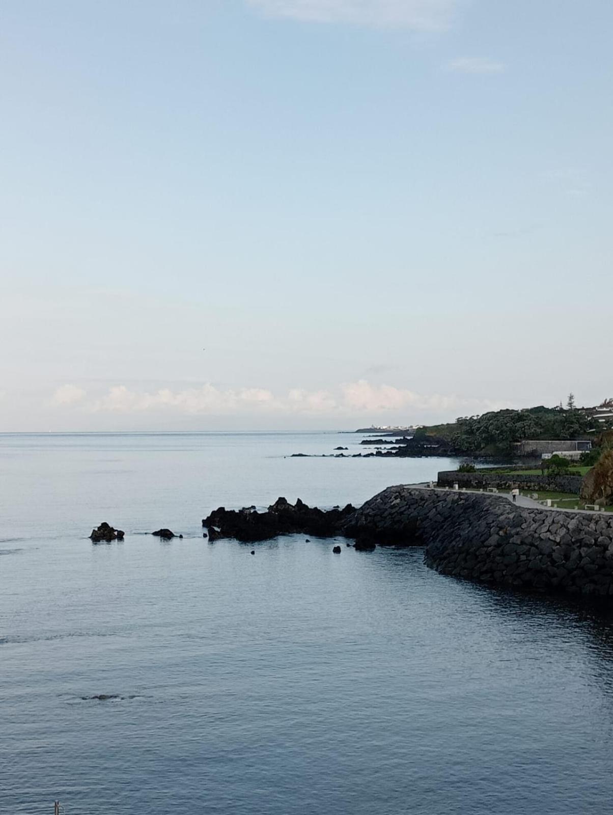 Silveira Bay Lounge Retreat