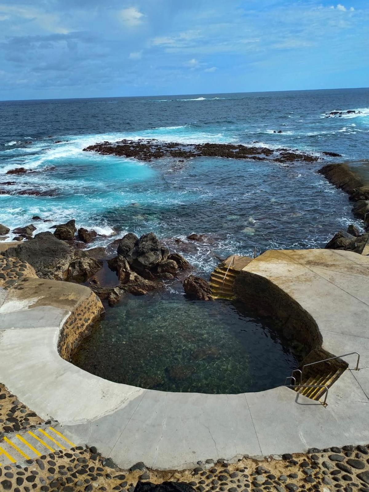 Silveira Bay Lounge Retreat