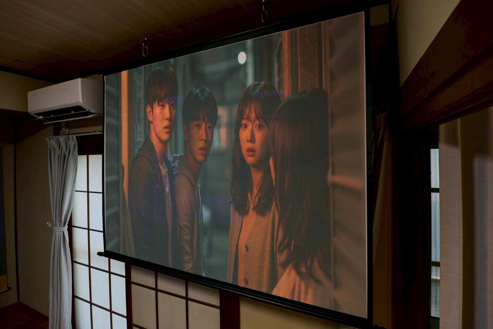 犬山口駅10分 80インチ映画館有 無料駐車場 ベッド6台 ソファベッド1台 83平米 最大10名宿泊可