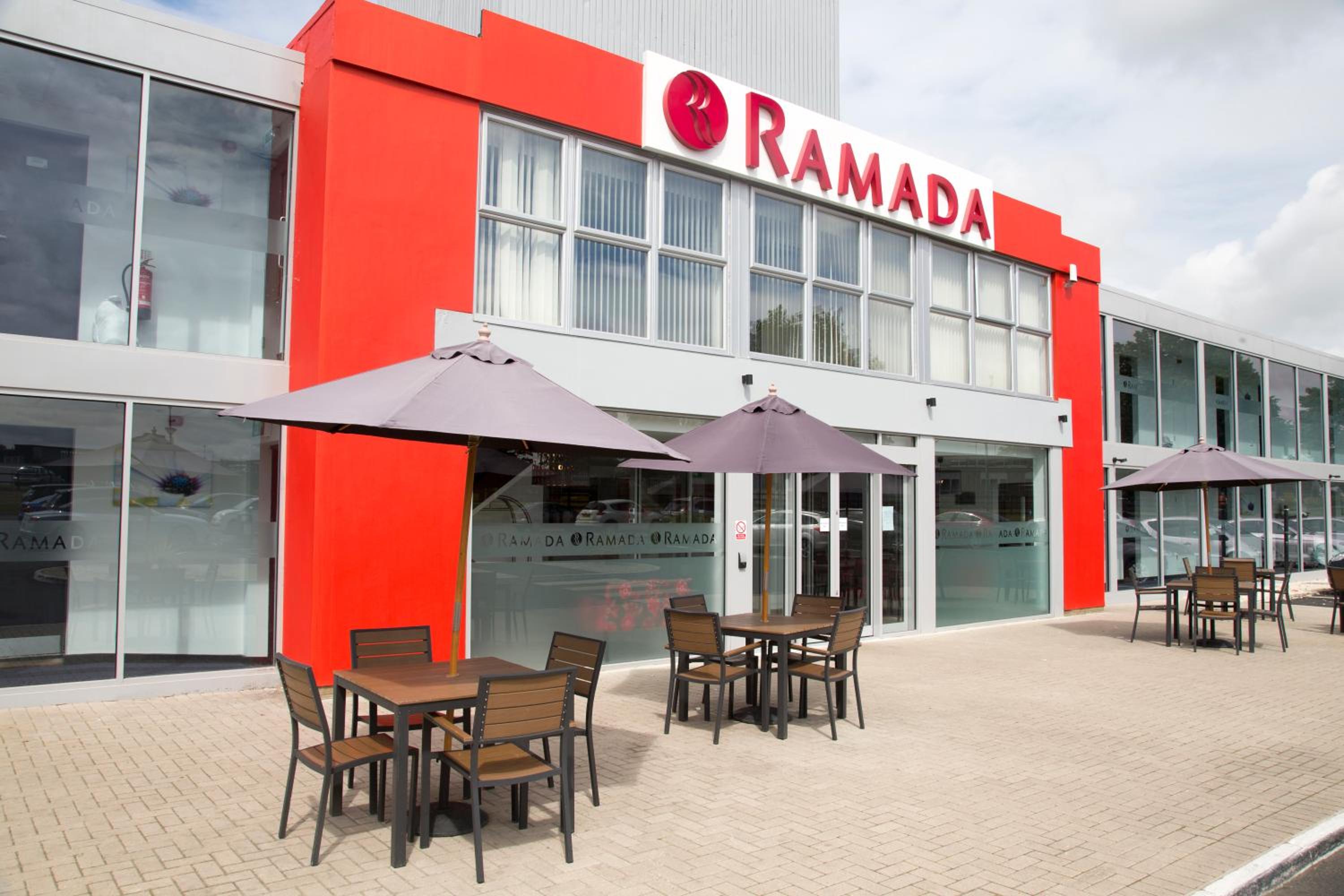 Ramada Milton Keynes (wyndham) — exterior view, Milton Keynes, gb