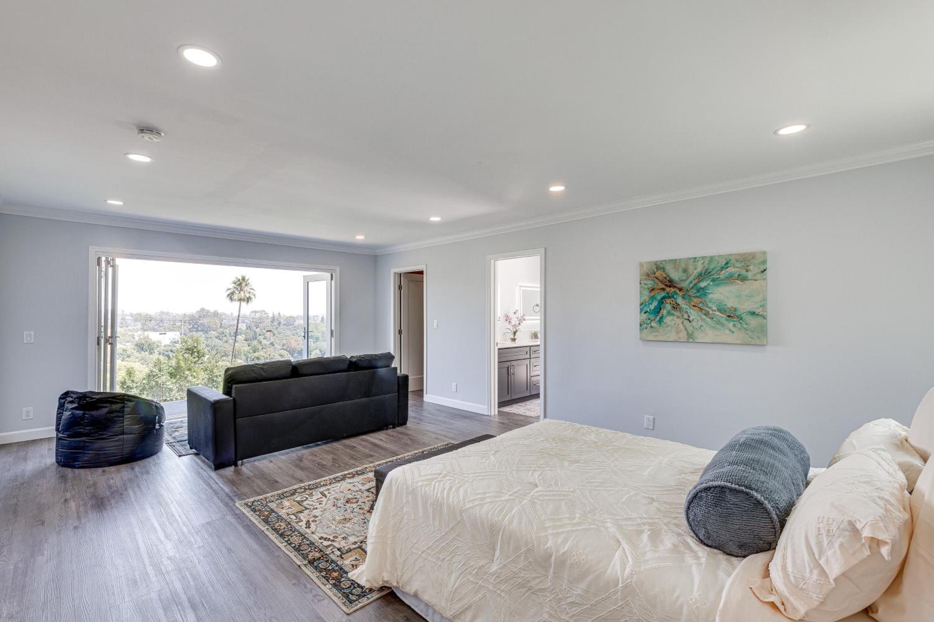 Enchanting 4-bedroom house with panoramic view in Pasadena