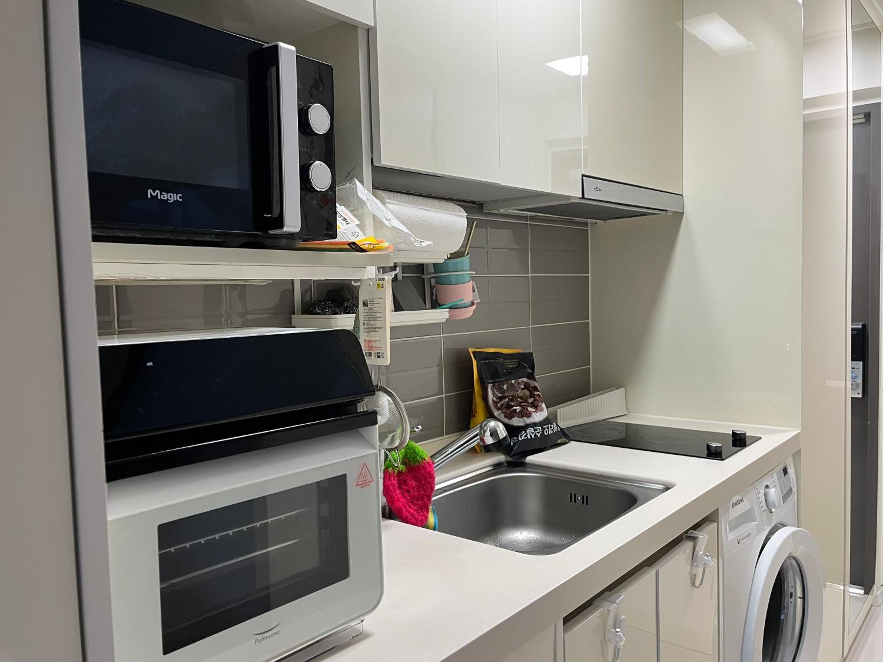 Gangnam Central View with high-speed Wi-Fi & smart TV - monthly 40 percent off!