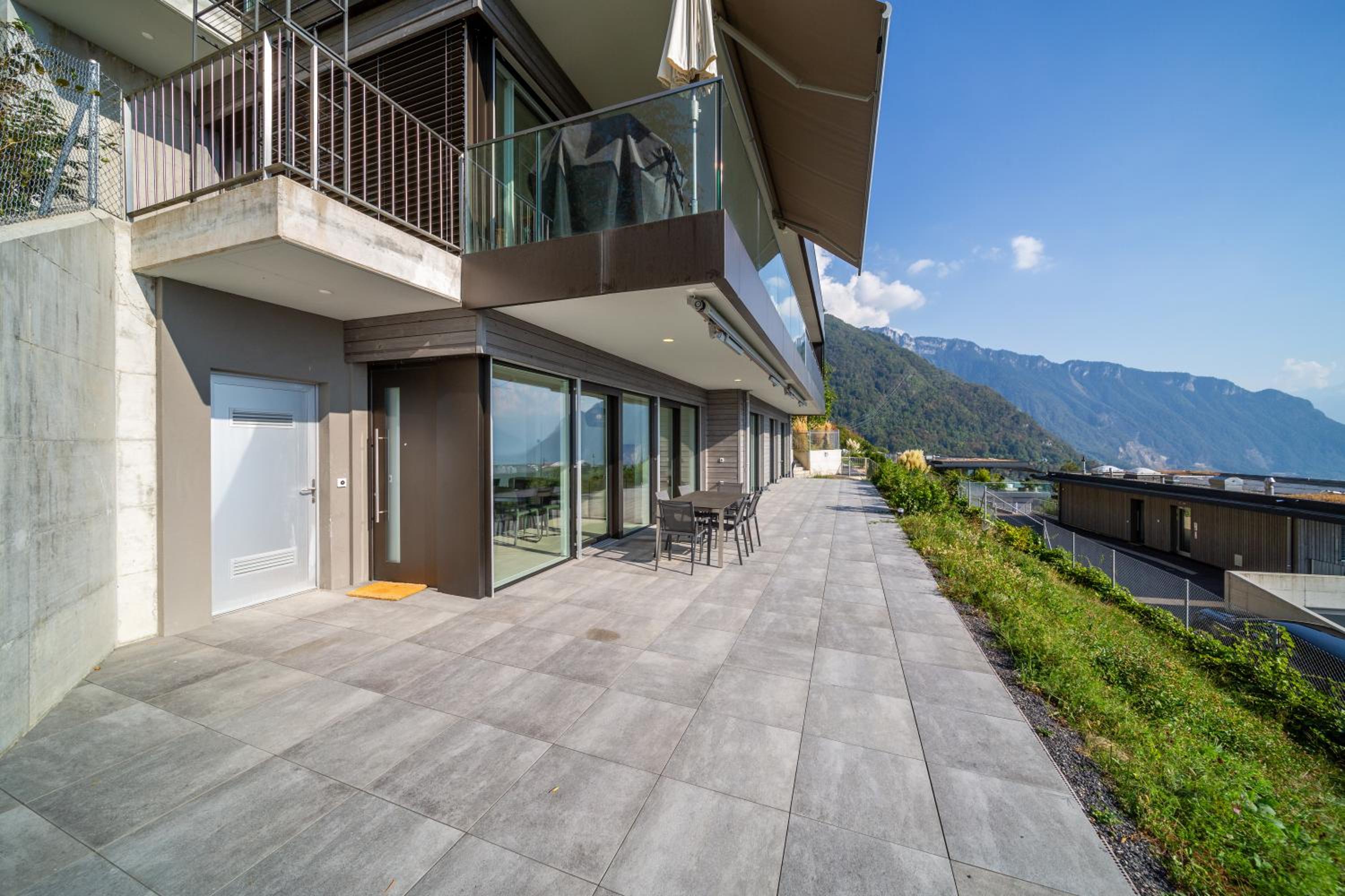 Modern 5-Star Stay in Glion - Underfloor Heating