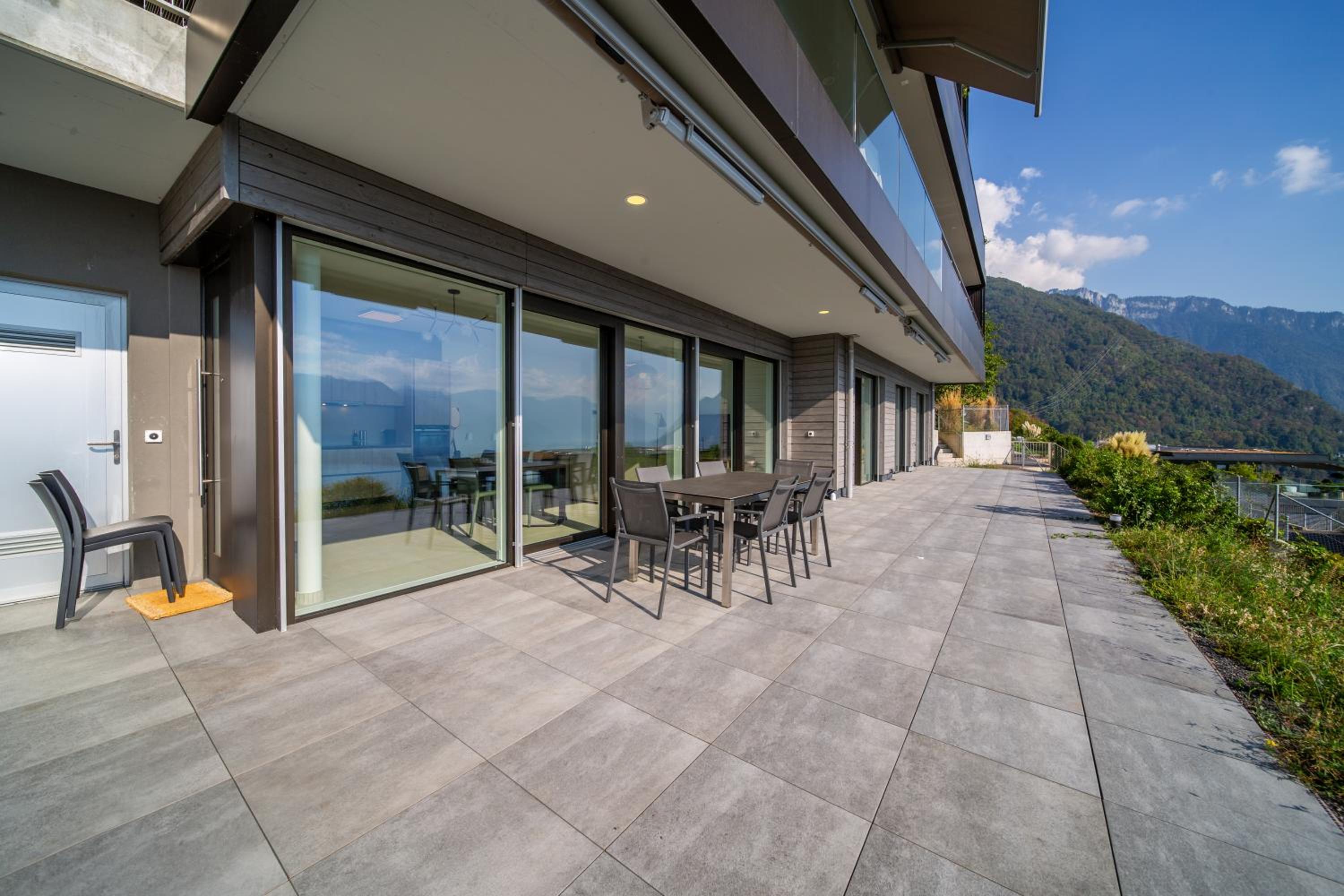 Modern 5-Star Stay in Glion - Underfloor Heating