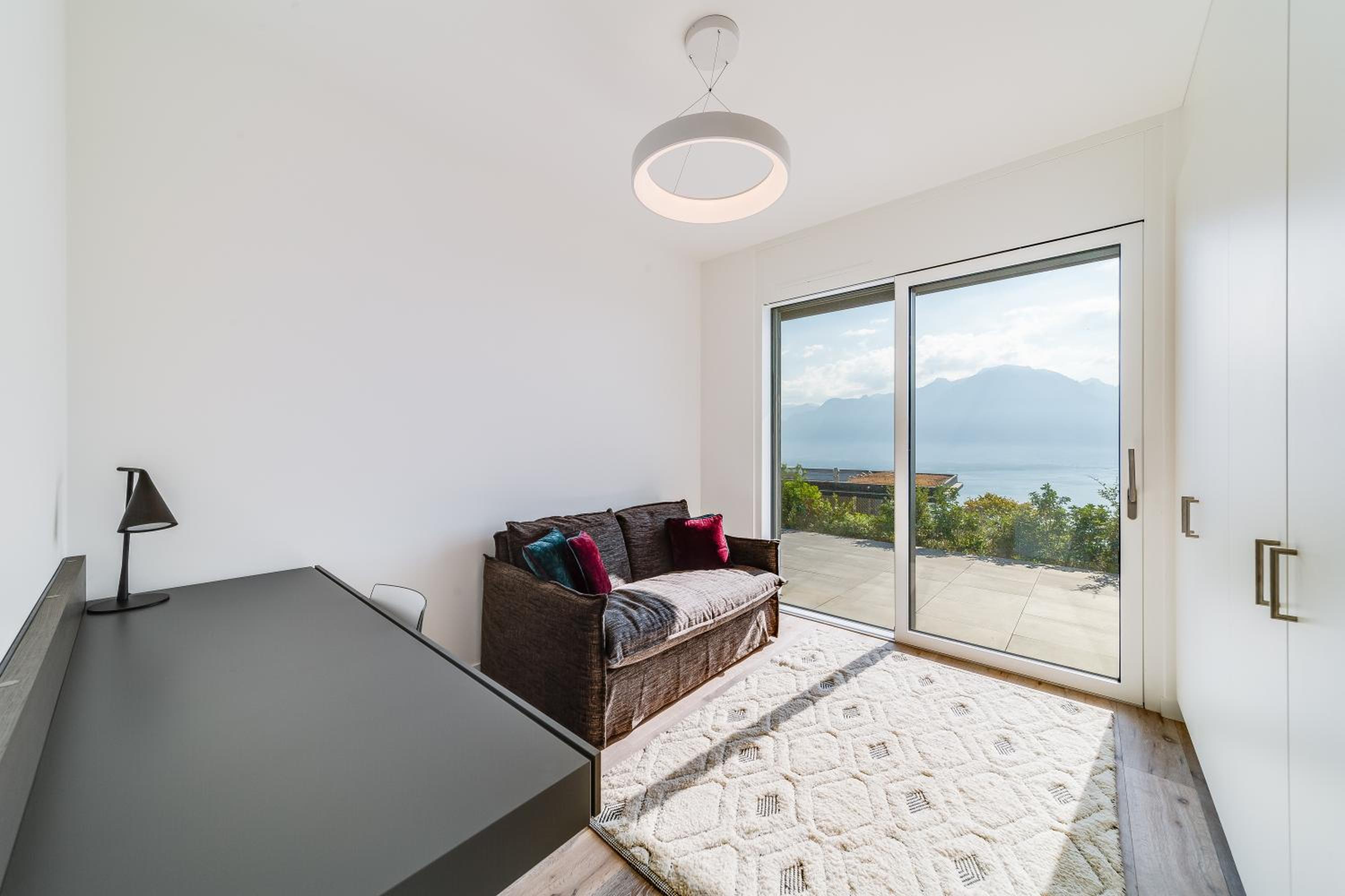 Modern 5-Star Stay in Glion - Underfloor Heating
