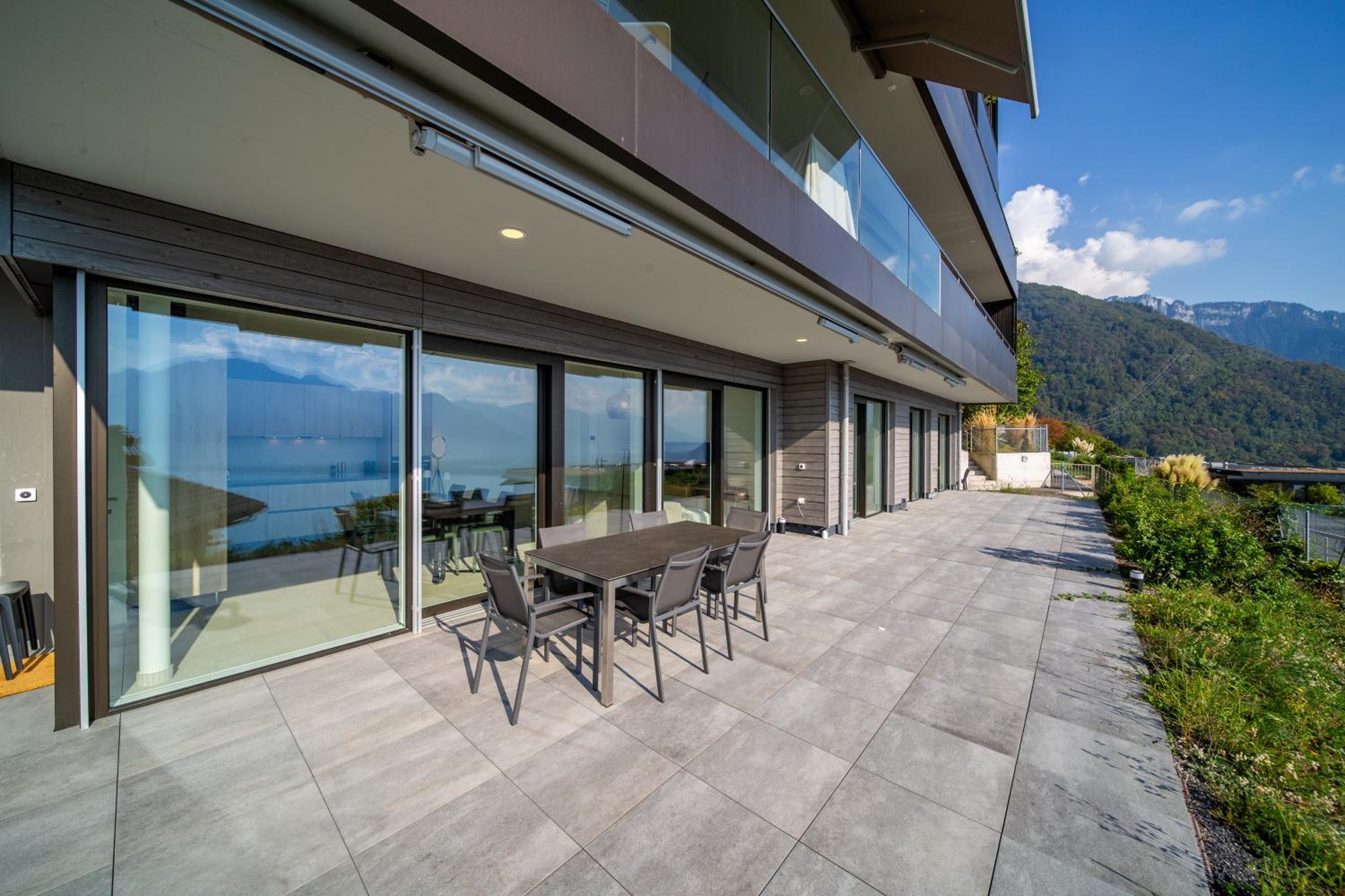Modern 5-Star Stay in Glion - Underfloor Heating