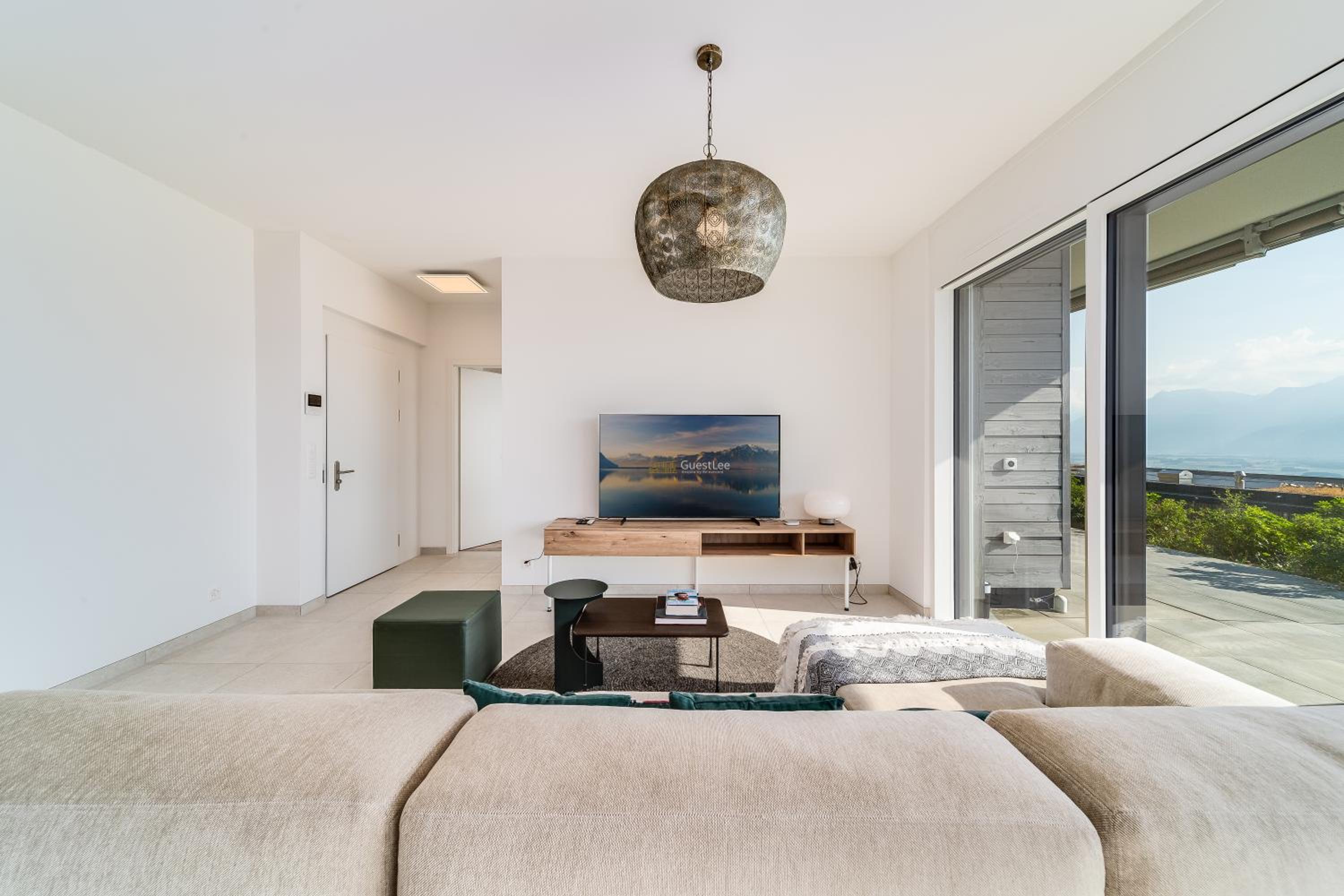 Modern 5-Star Stay in Glion - Underfloor Heating