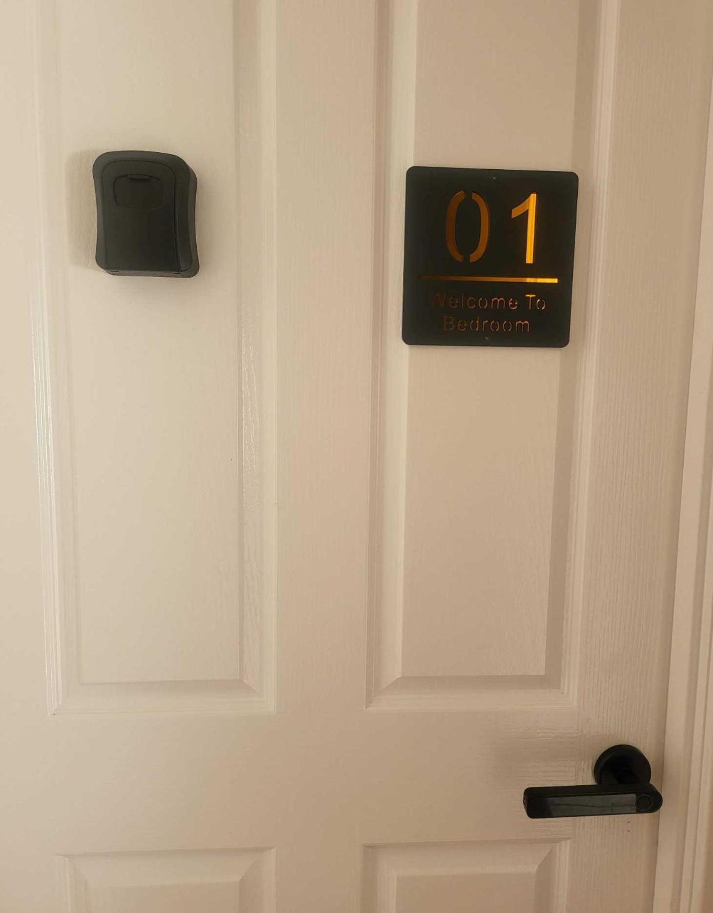 Private Room 1- The Minimalist Escape
