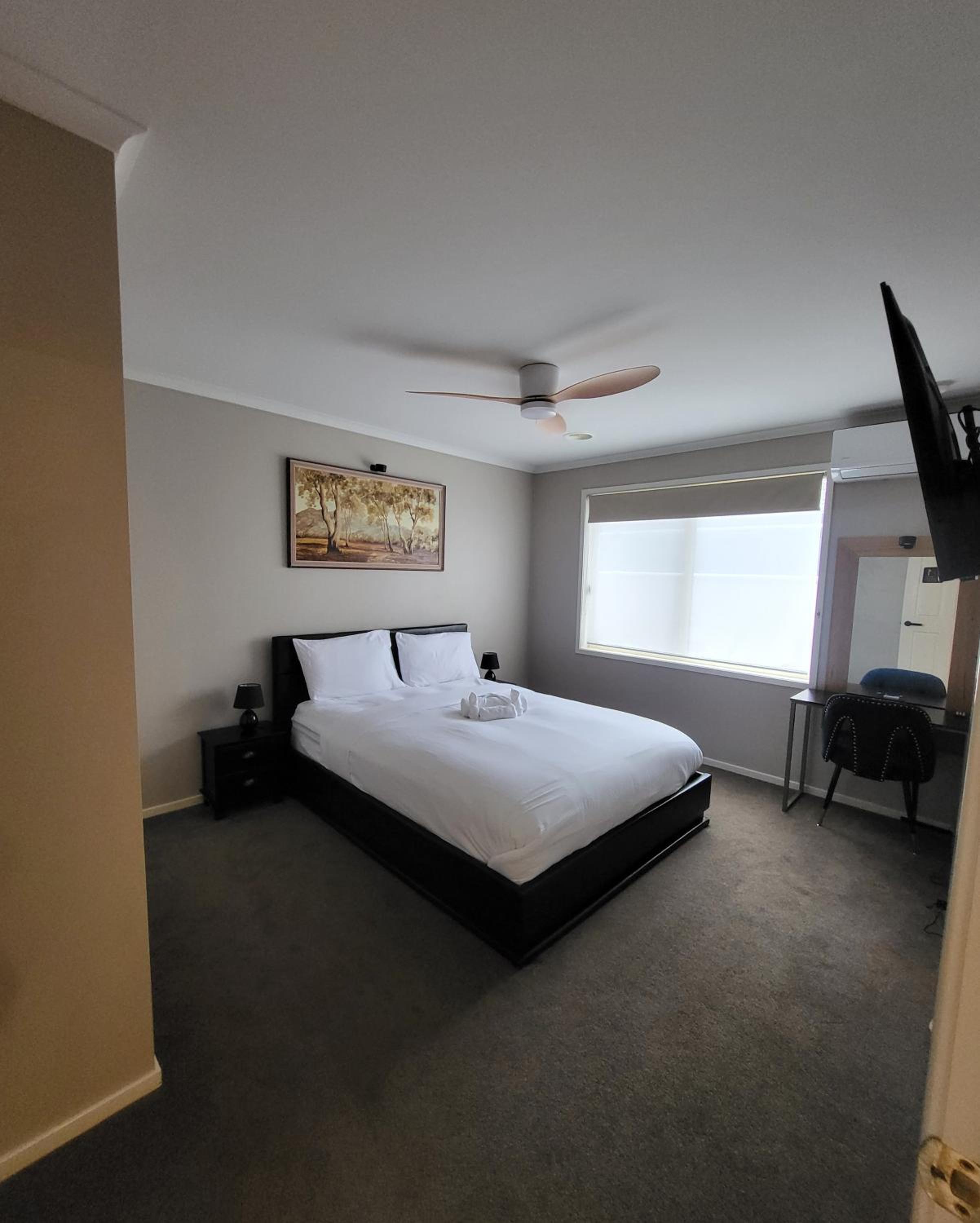Private Room 1- The Minimalist Escape