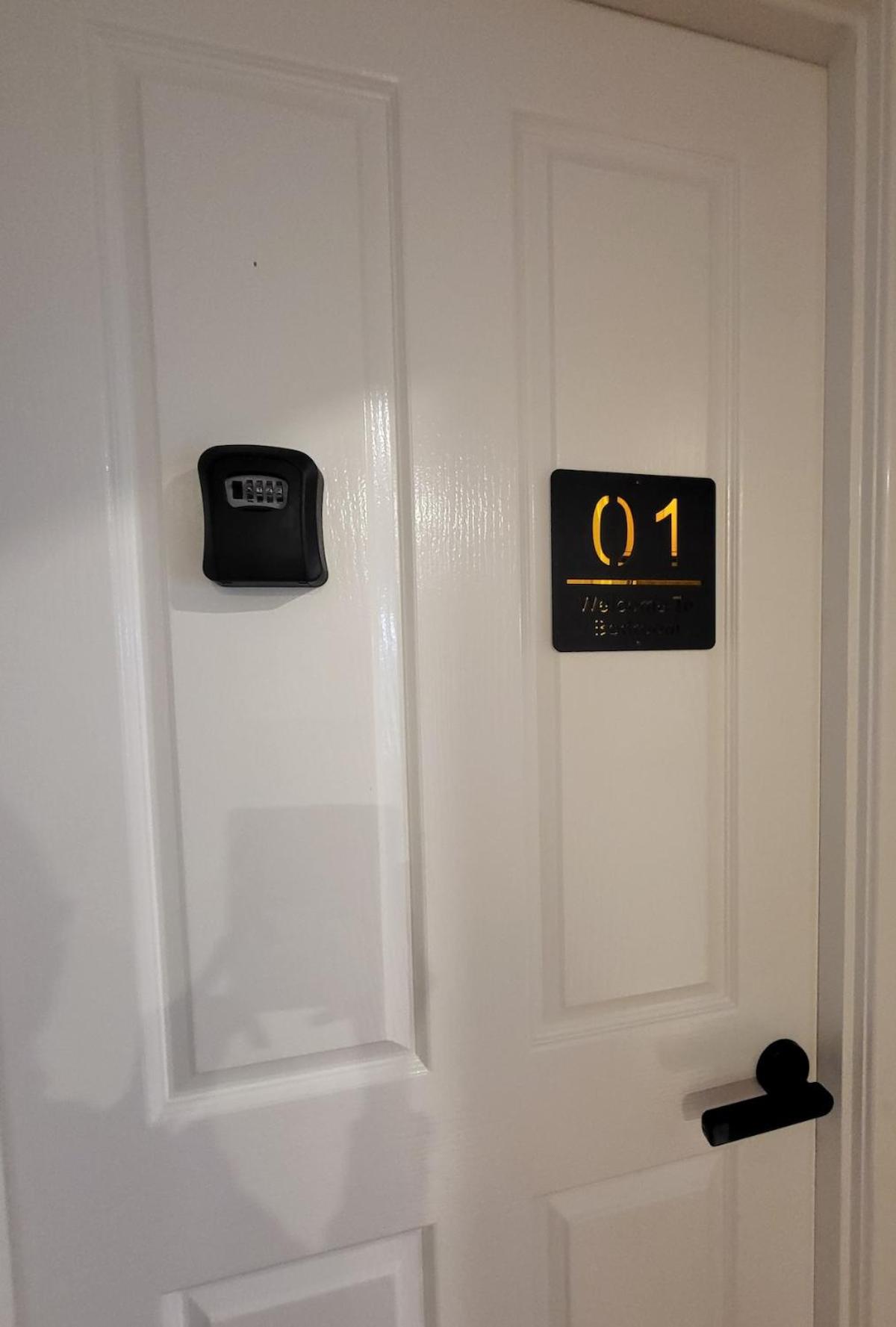 Private Room 1- The Minimalist Escape