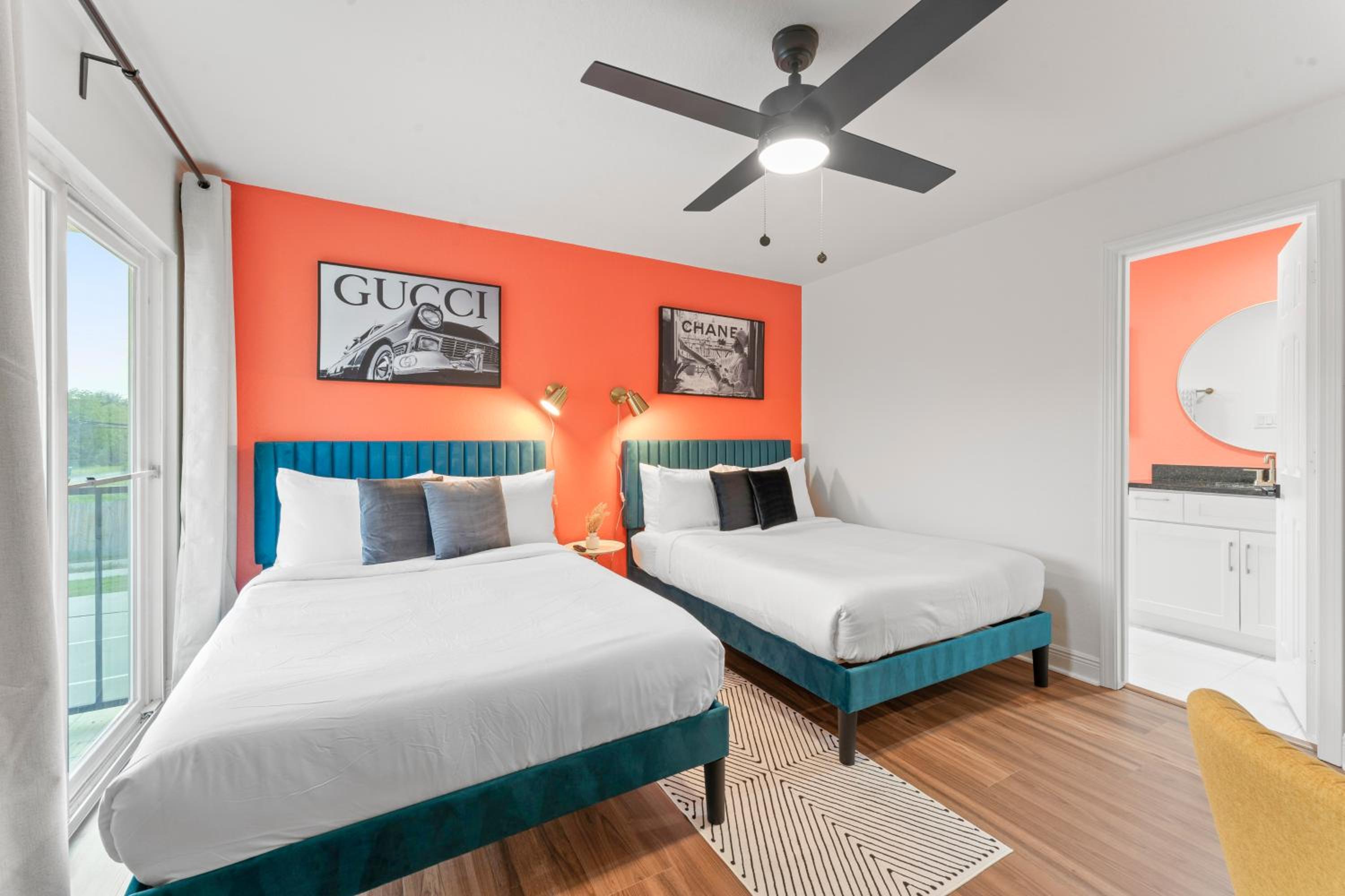 NRG MedCenter Luxe 2BD Home w FencedYard WasherDryer Pet Friendly