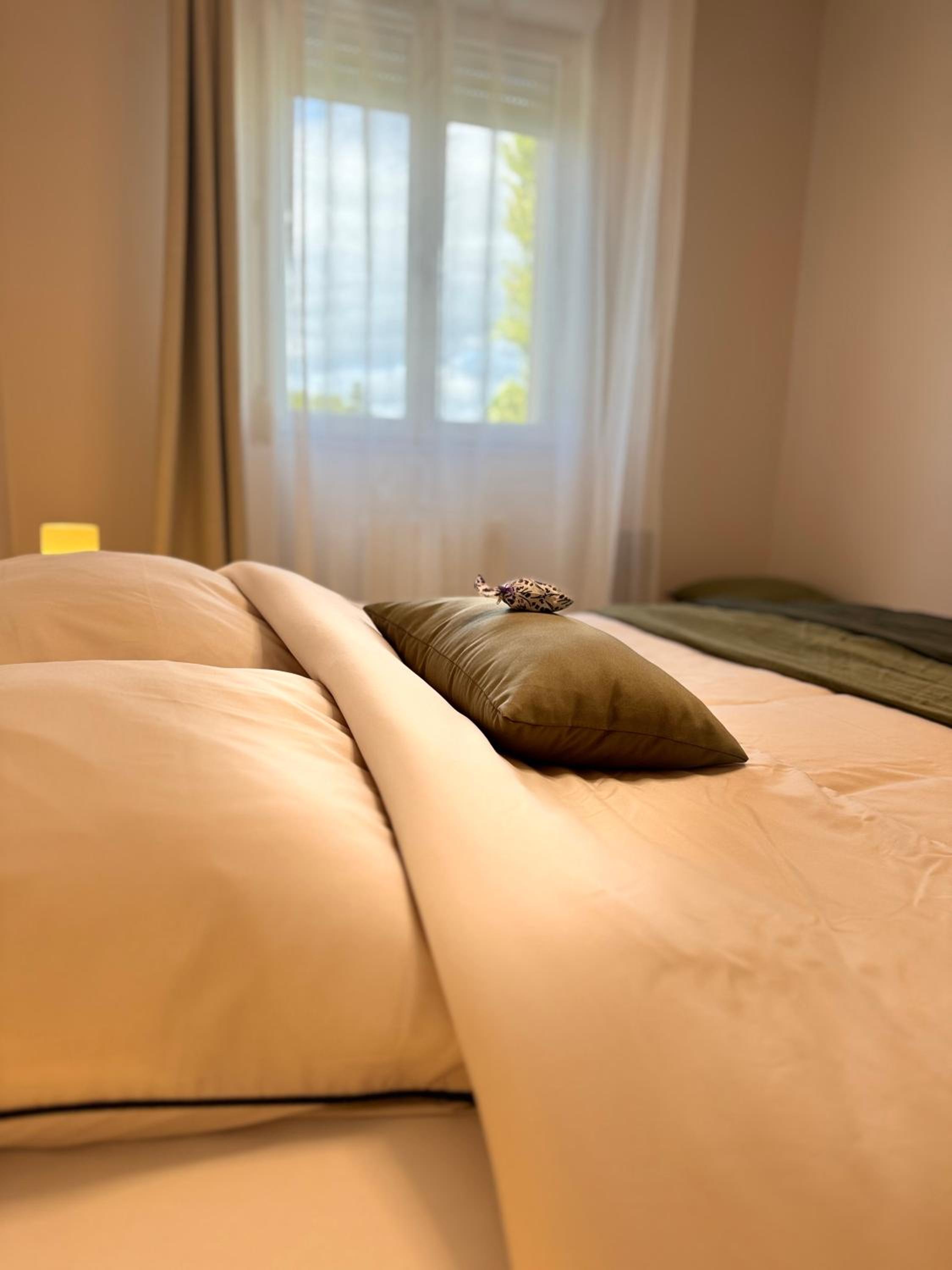 LA PROVENCE - stylish & spacious apartment with pool & private parking near Avignon, TRAVELLER AWARD 2026