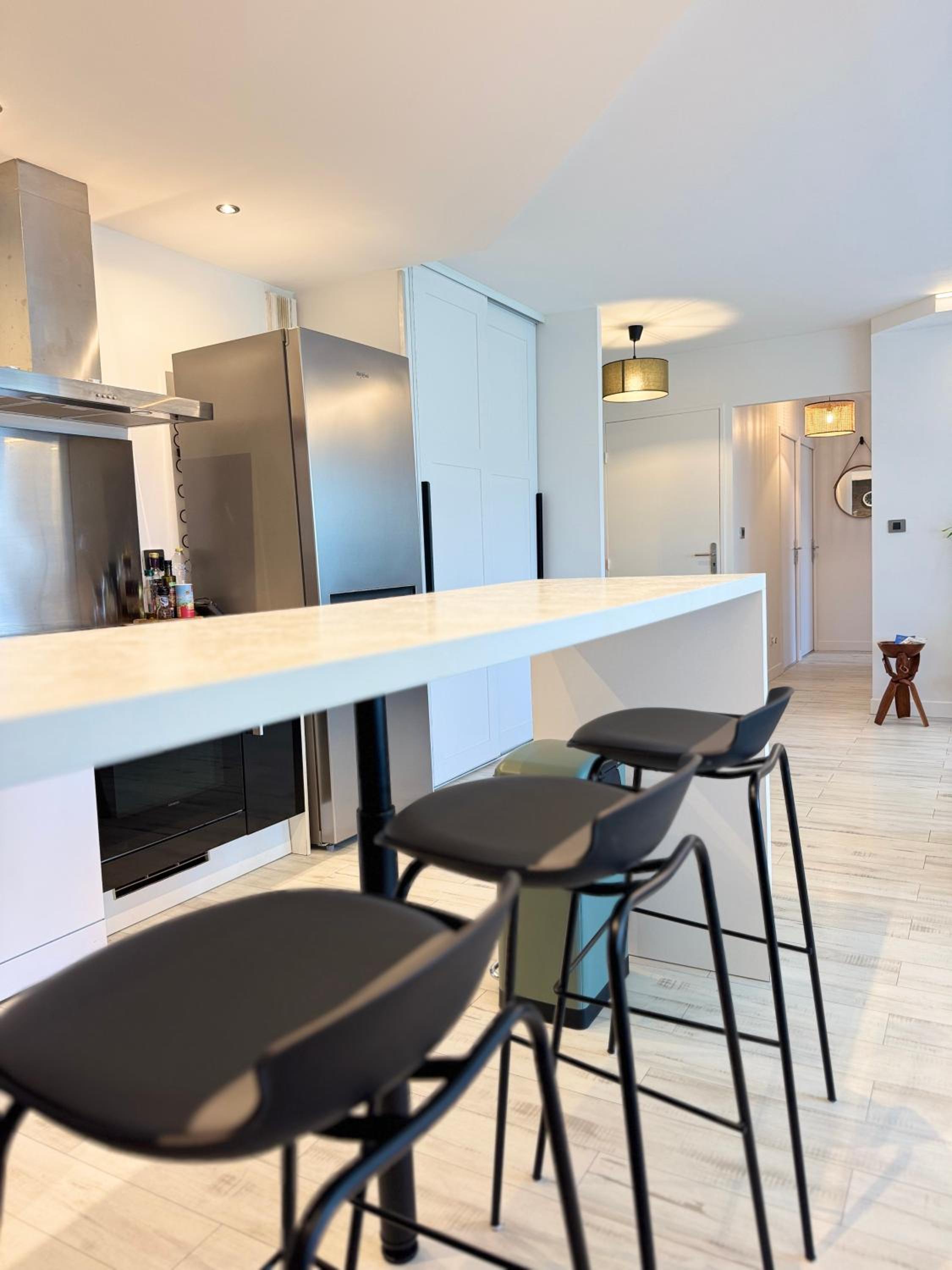 LA PROVENCE - stylish & spacious apartment with pool & private parking near Avignon, TRAVELLER AWARD 2026