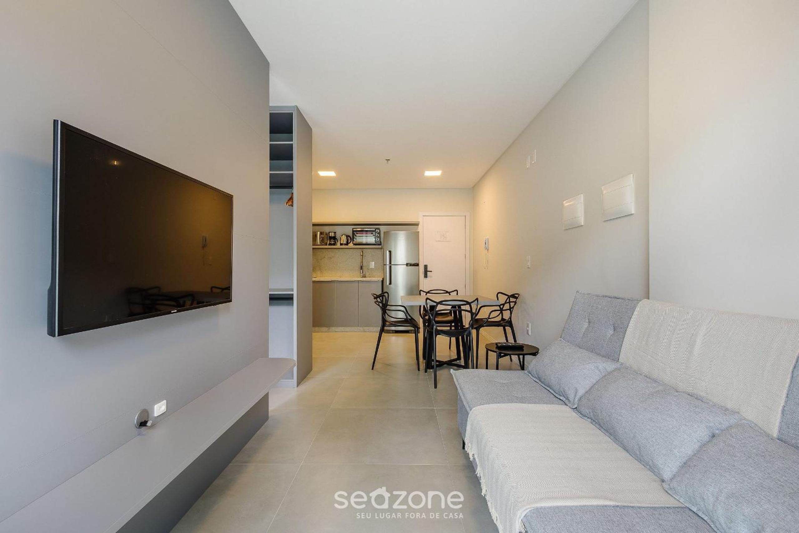 Your exclusive stay just steps from the sea in Meia Praia - FFS!