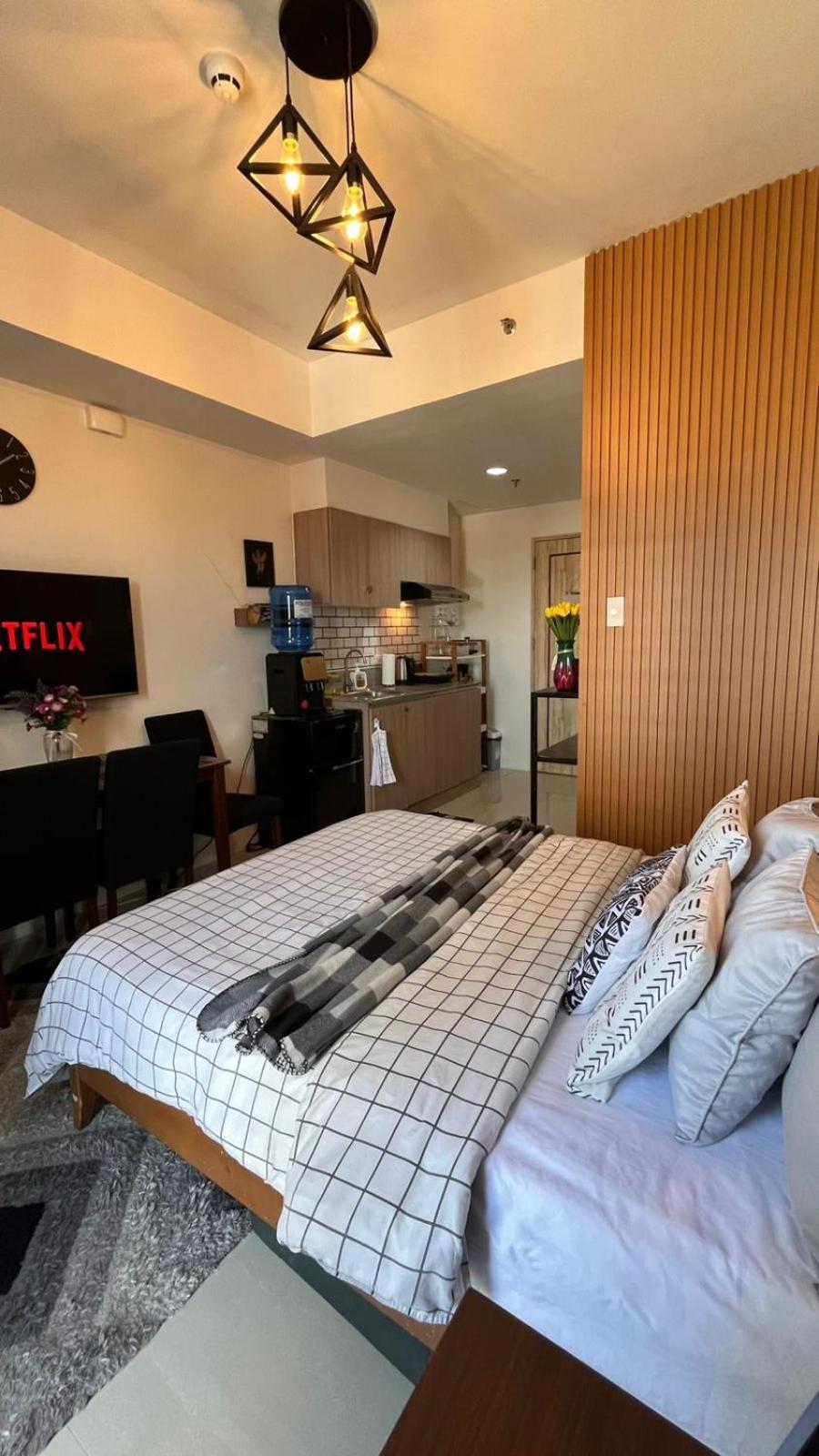 Studio with Balcony plus City View at Inspiria with Fast WiFi & Free Netflix