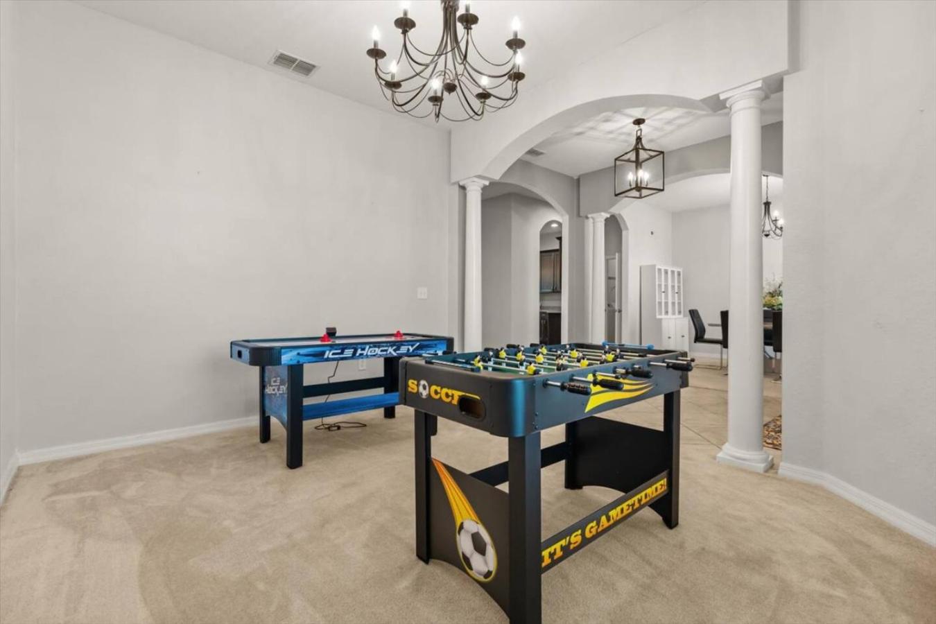 Family-Friendly 3BR Getaway Hot Tub Game Room Fun