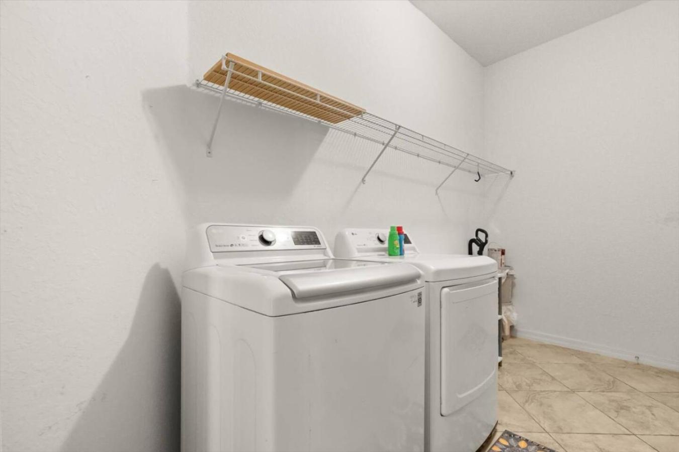 Family-Friendly 3BR Getaway Hot Tub Game Room Fun