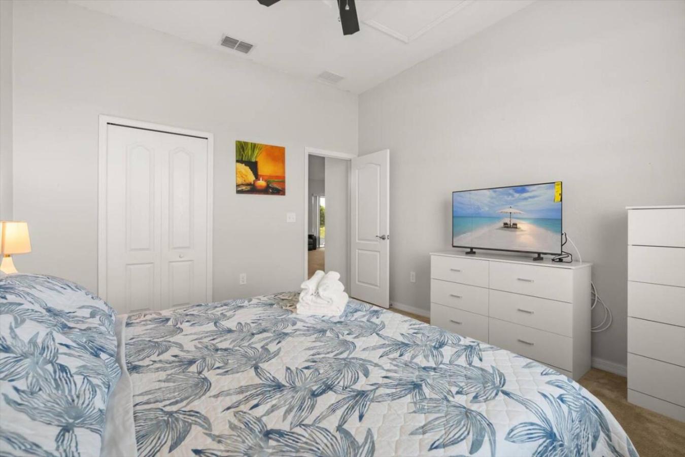 Family-Friendly 3BR Getaway Hot Tub Game Room Fun