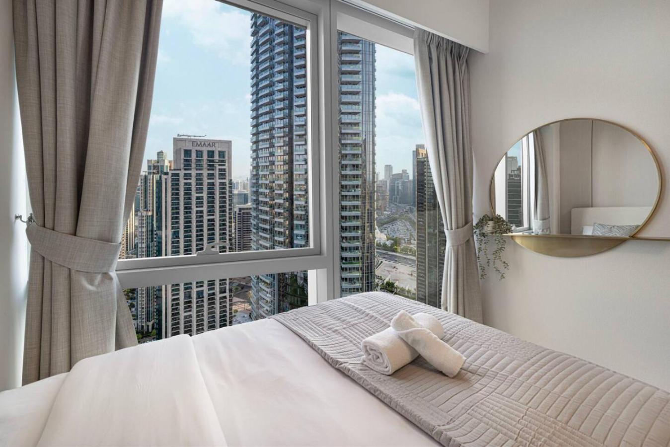 Luxury 4BR Burj View Steps from Dubai Mall