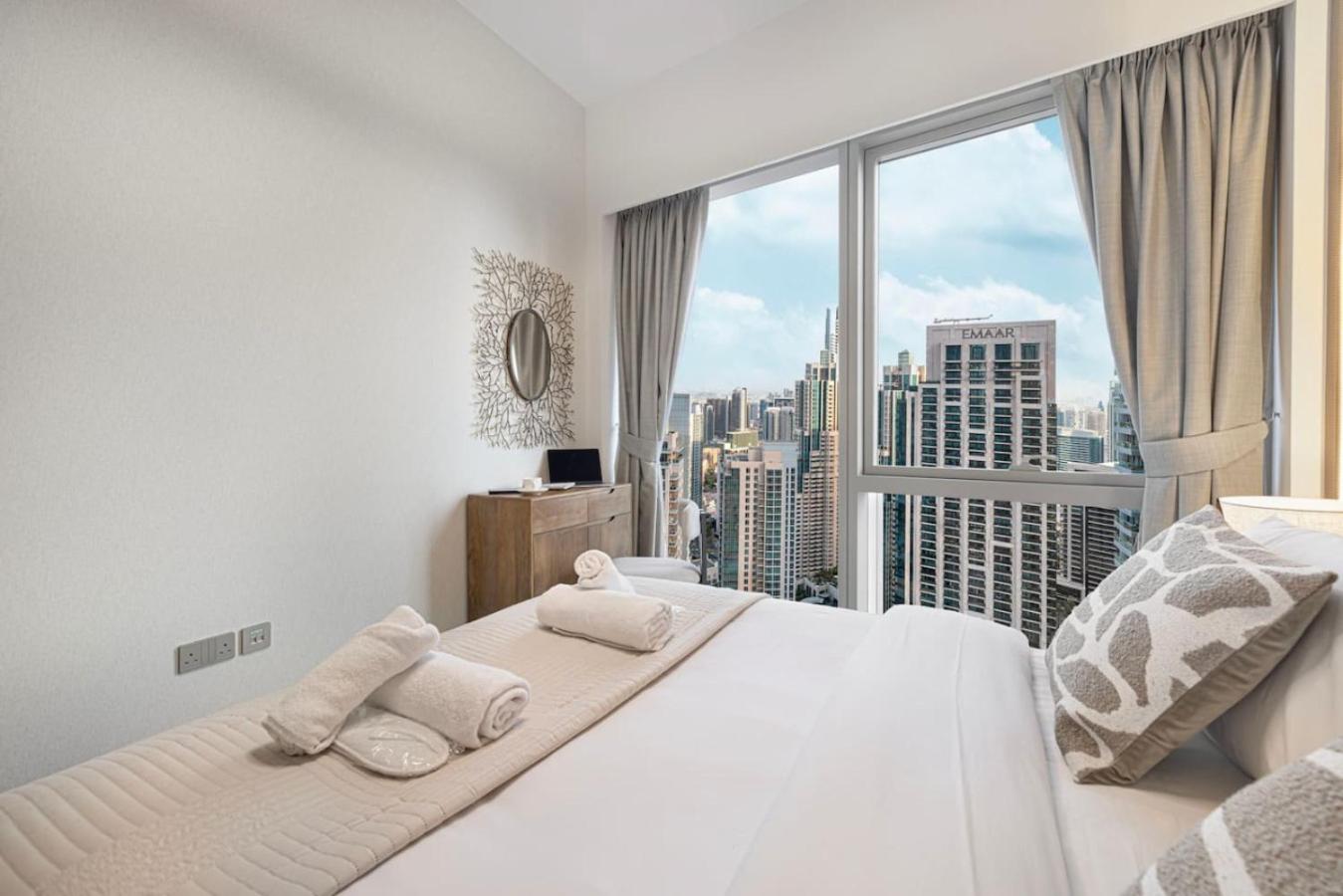 Luxury 4BR Burj View Steps from Dubai Mall