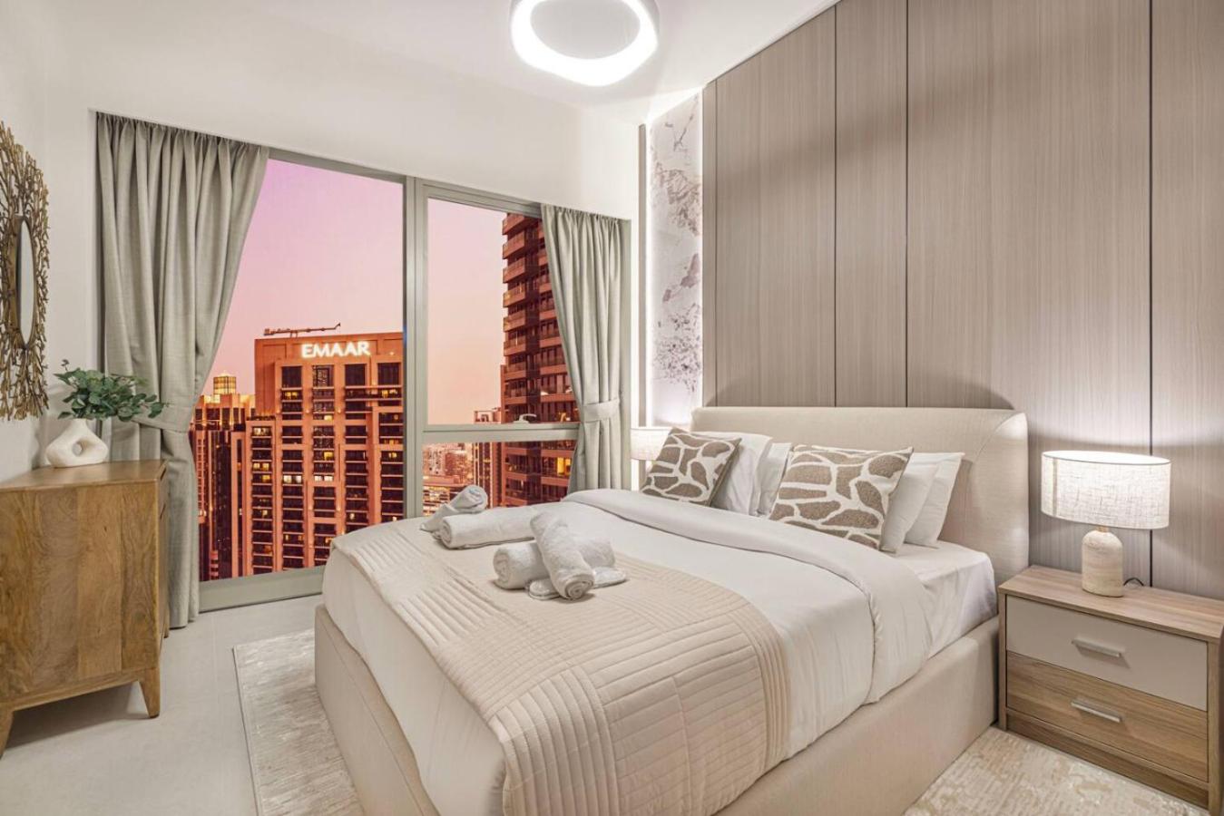 Luxury 4BR Burj View Steps from Dubai Mall