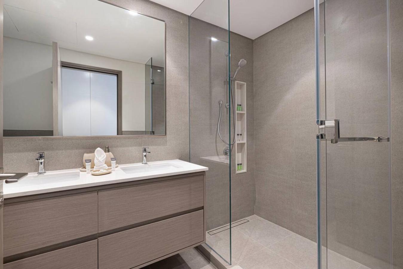 Luxury 4BR Burj View Steps from Dubai Mall