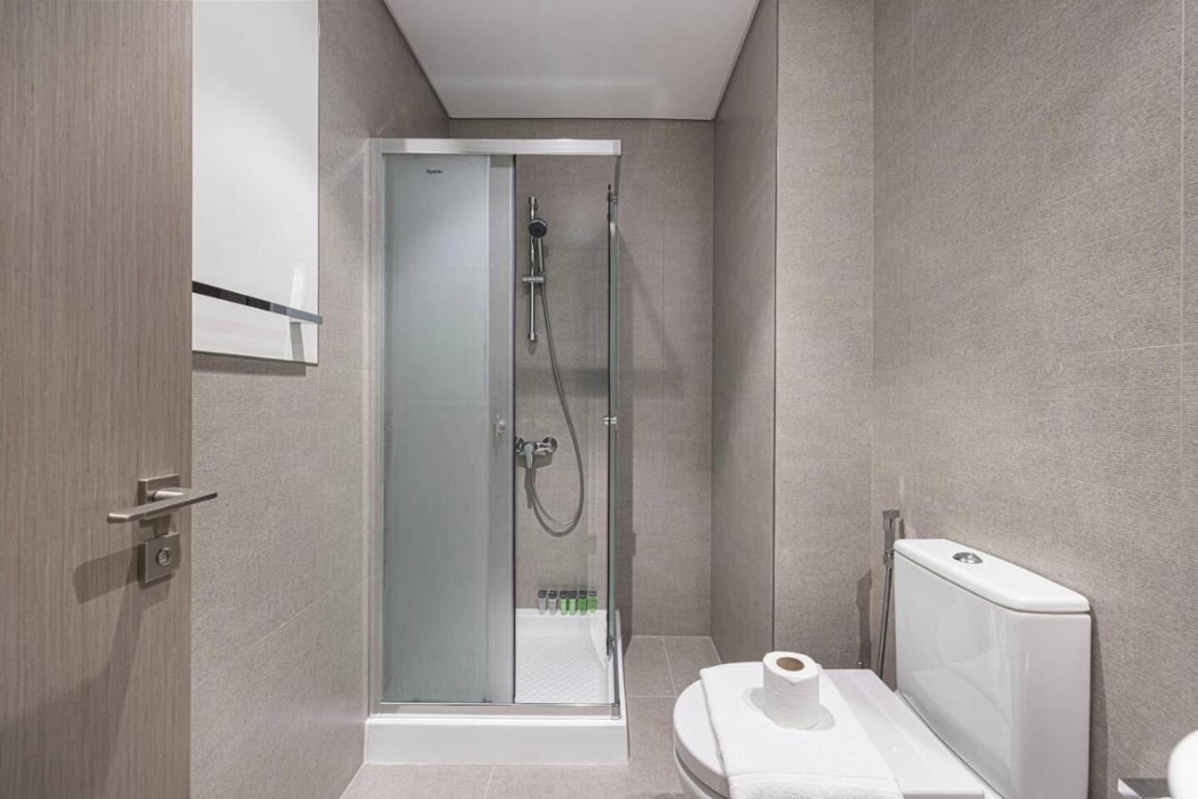 Luxury 4BR Burj View Steps from Dubai Mall