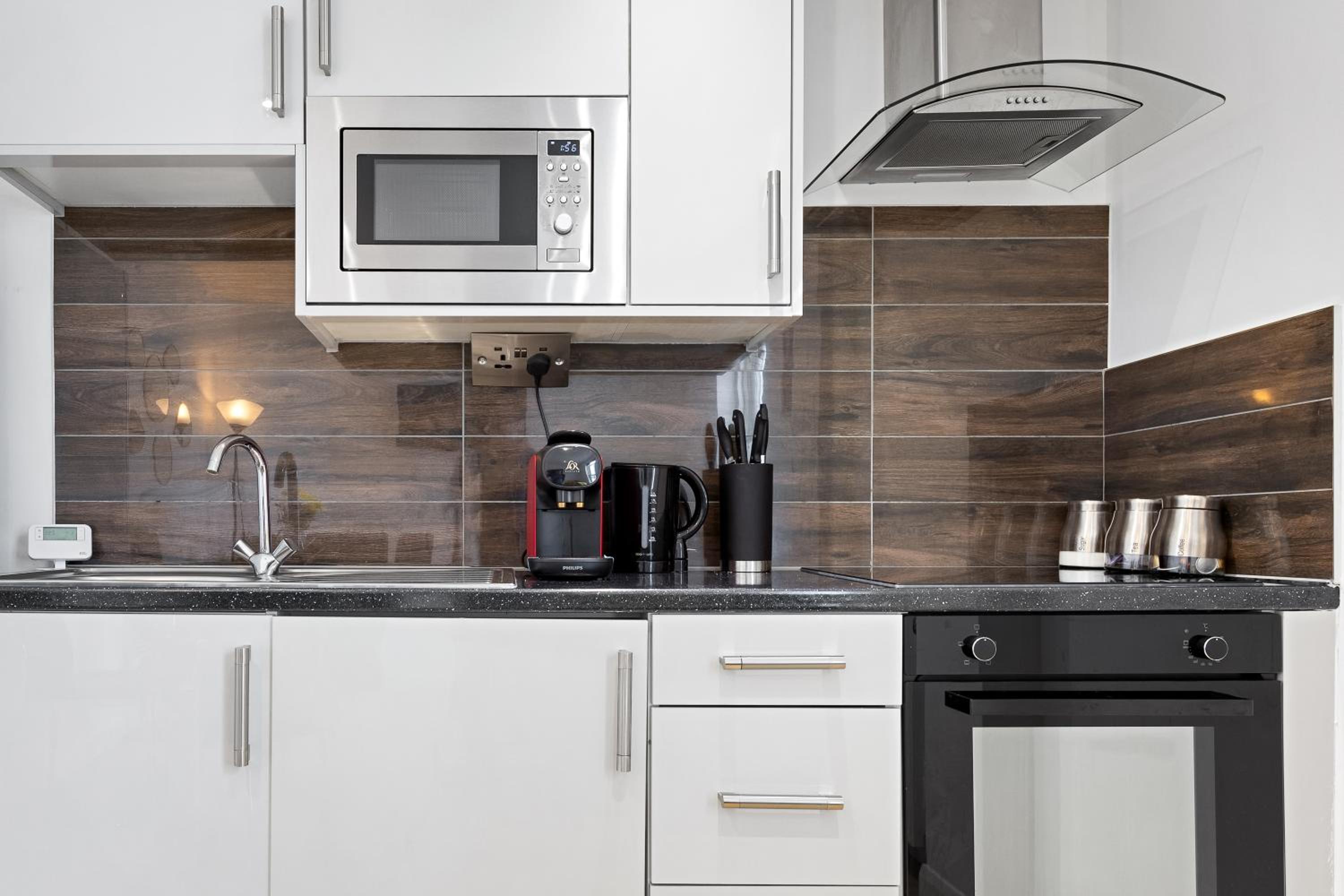 The Battersea Park Residences Private Rooftop - 10min SOHO & Oxford Street