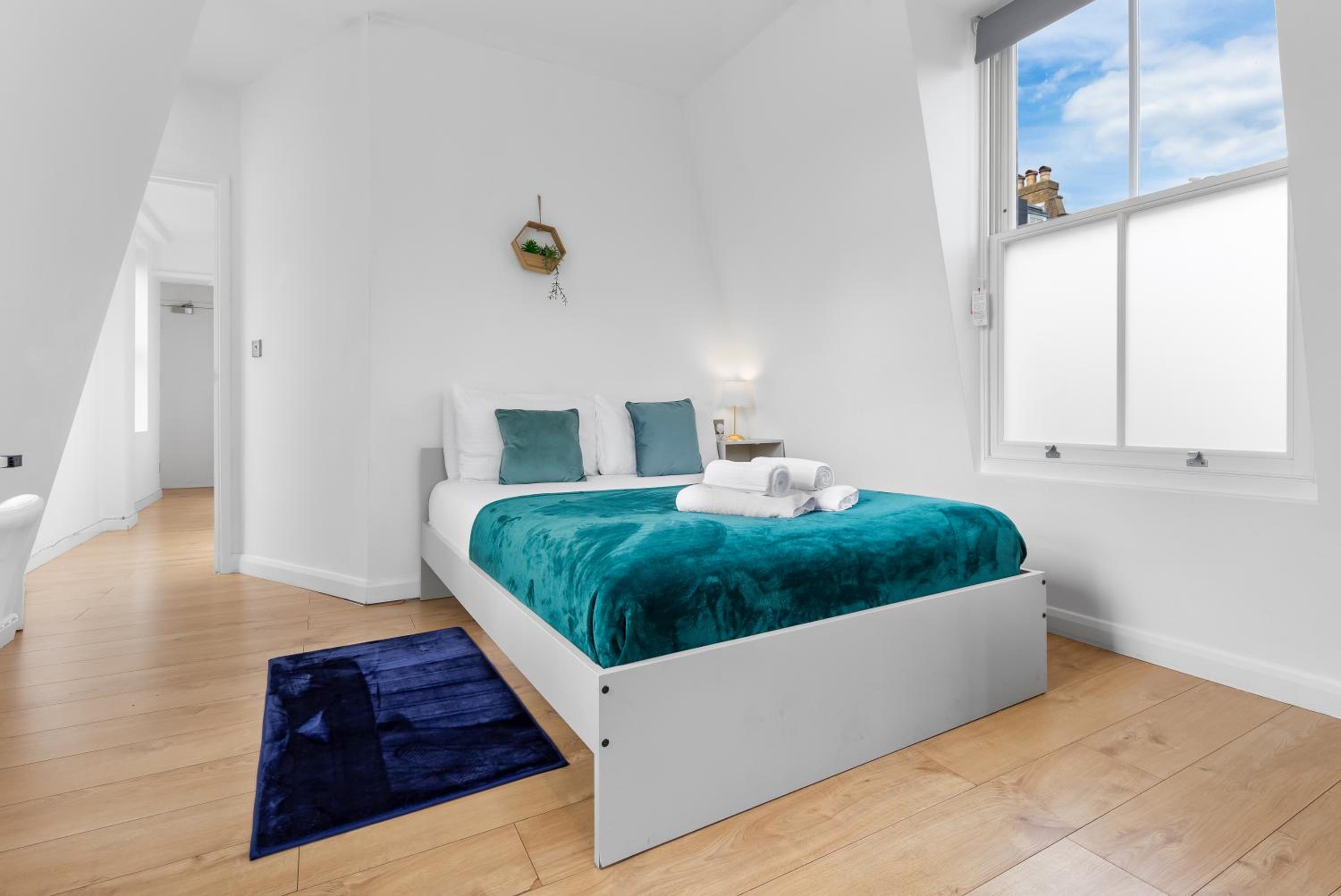 The Battersea Park Residences Private Rooftop - 10min SOHO & Oxford Street