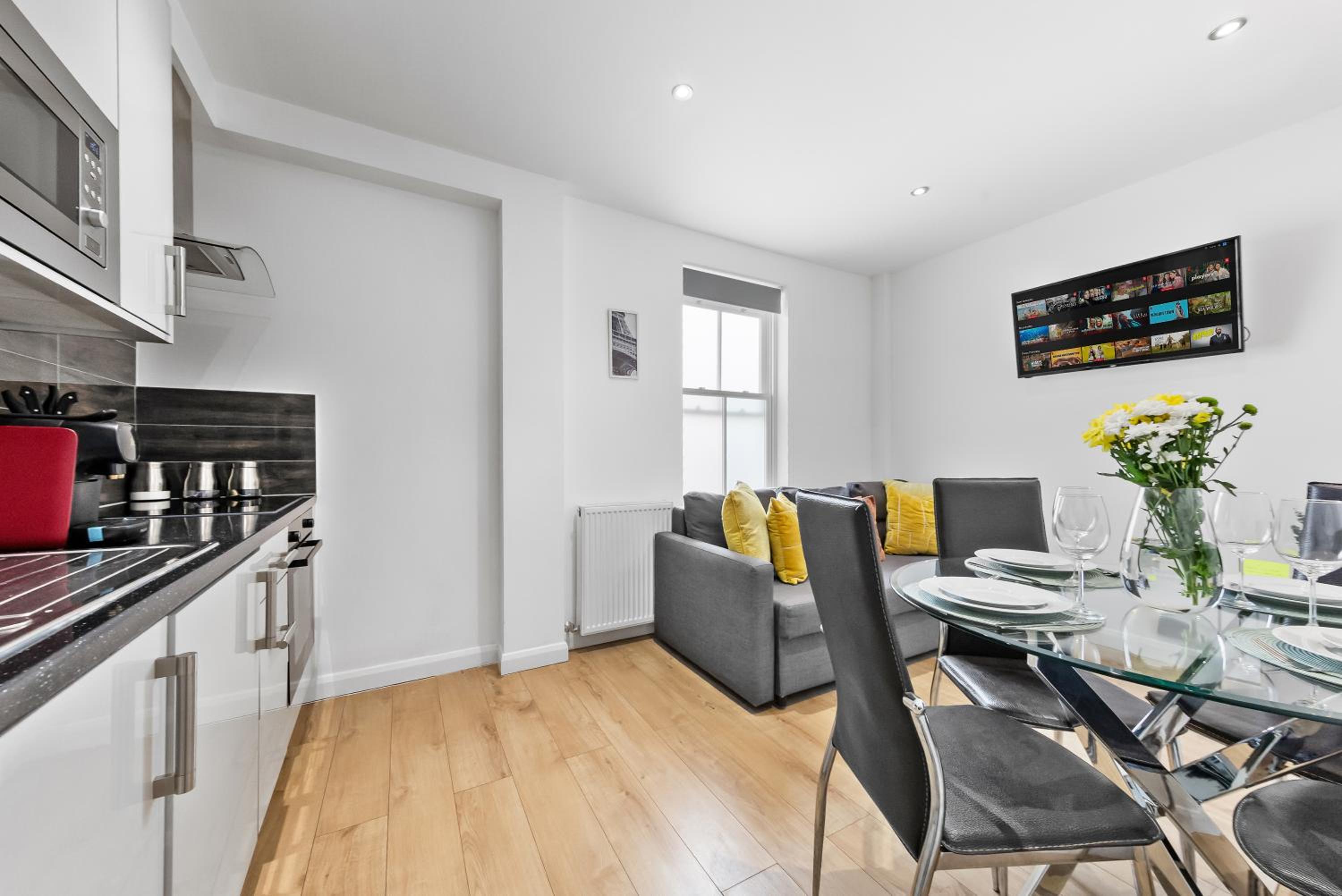 The Battersea Park Residences Private Rooftop - 10min SOHO & Oxford Street