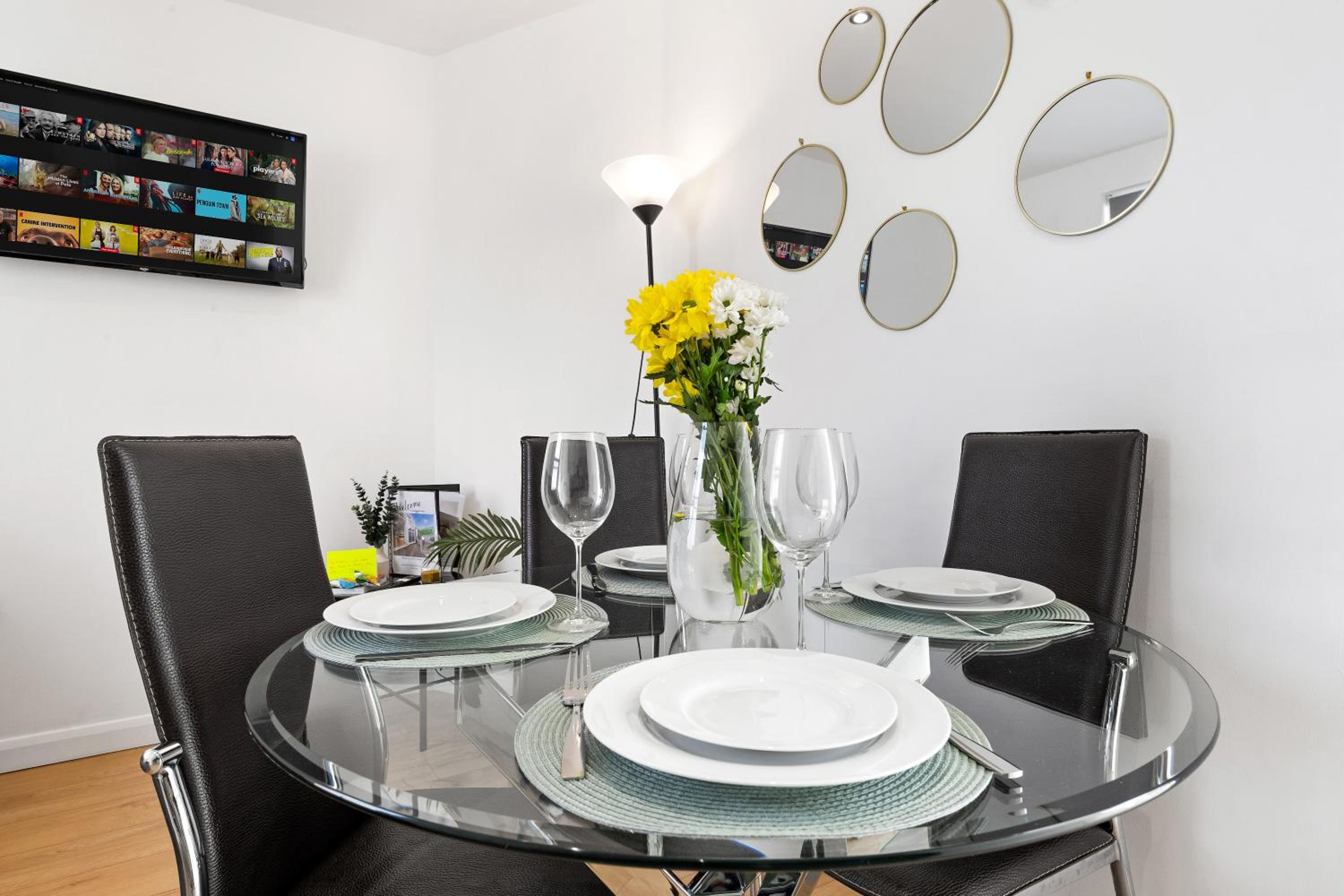 The Battersea Park Residences Private Rooftop - 10min SOHO & Oxford Street