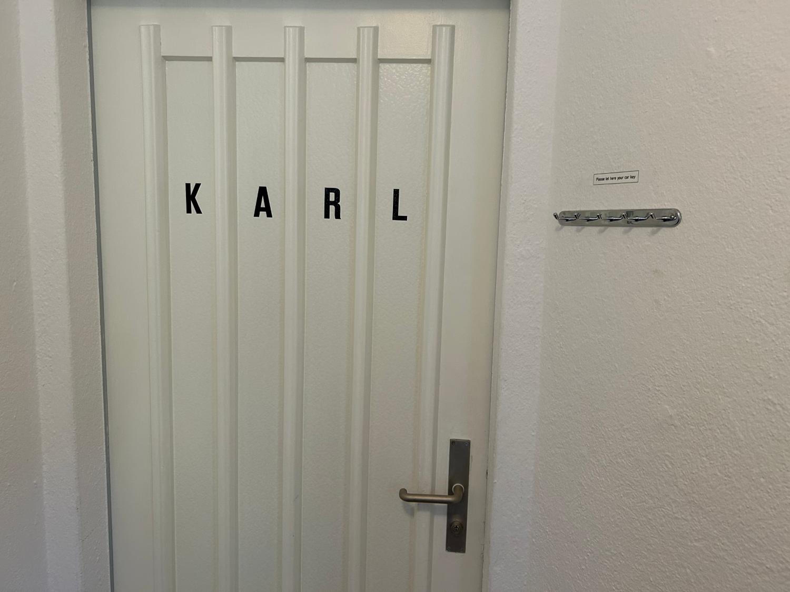 KARL Apartment