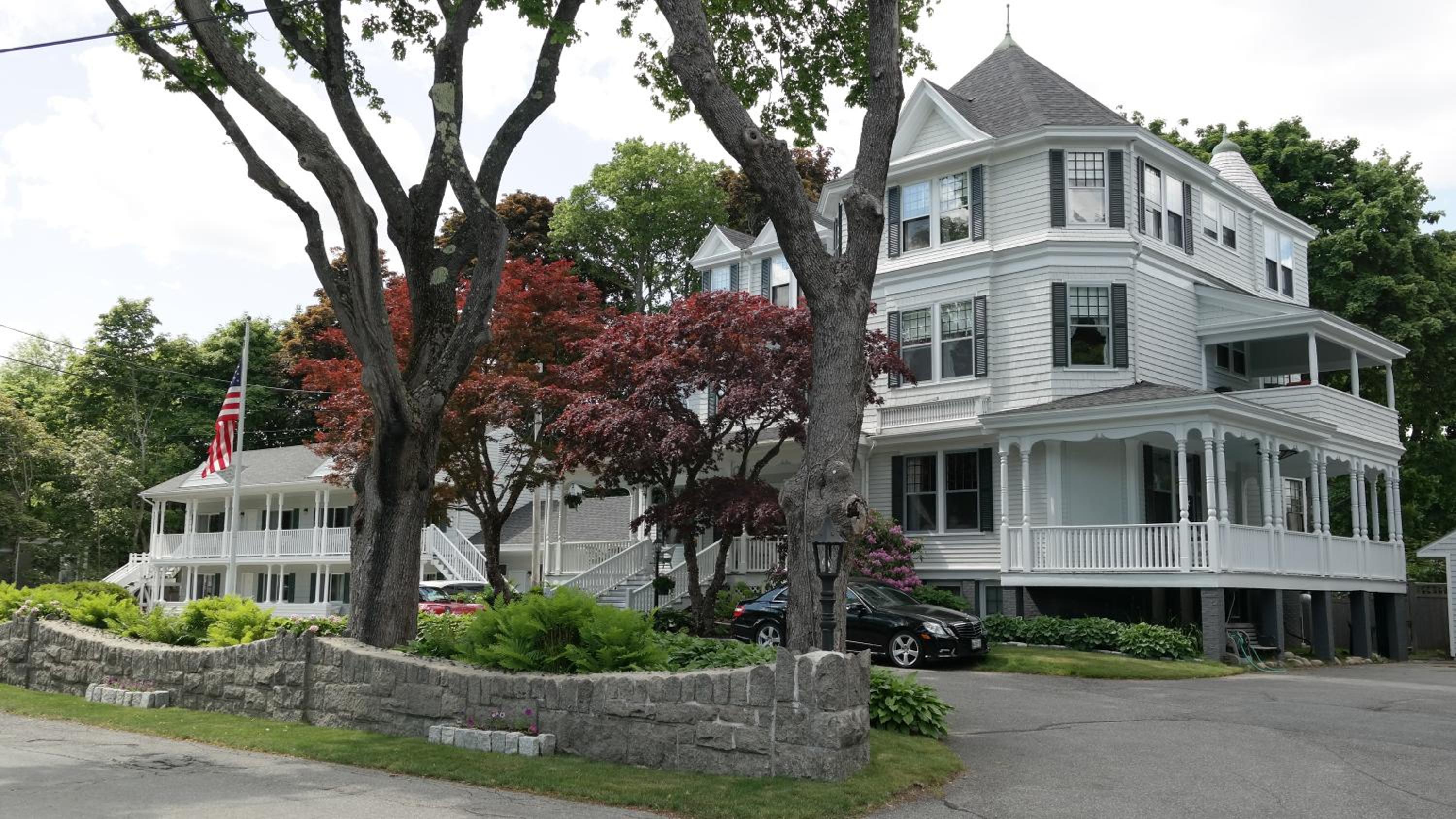 Moseley Cottage Inn and The Town Motel