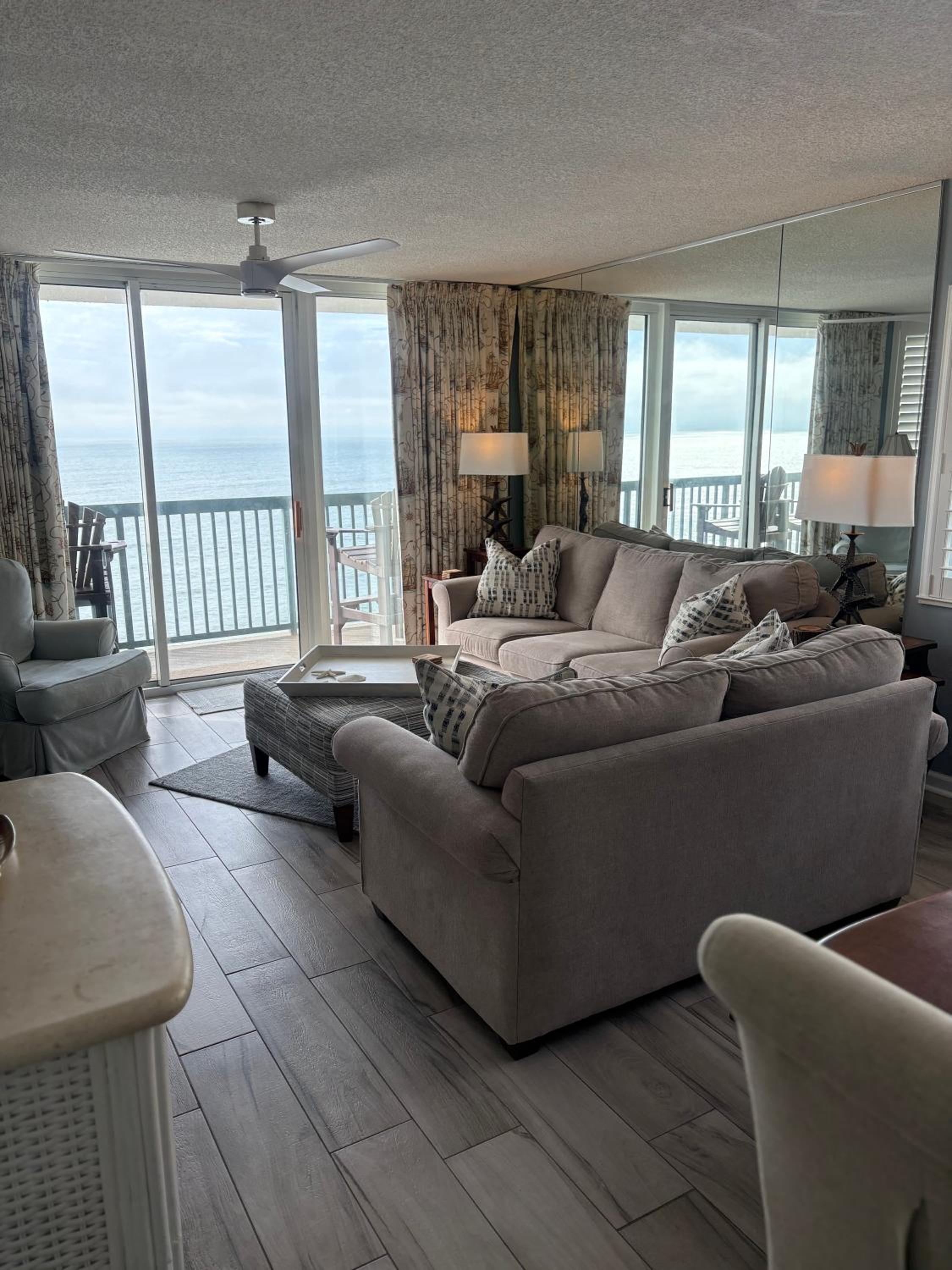 Ashworh 1001 Four Bedroom Condo Oceanfront 