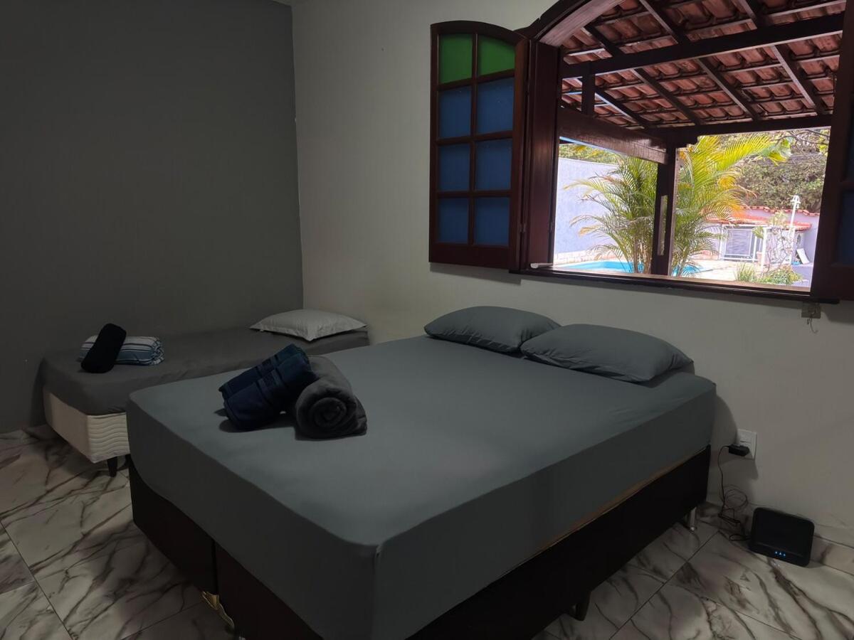 Casa espaçosa com piscina e churrasqueira